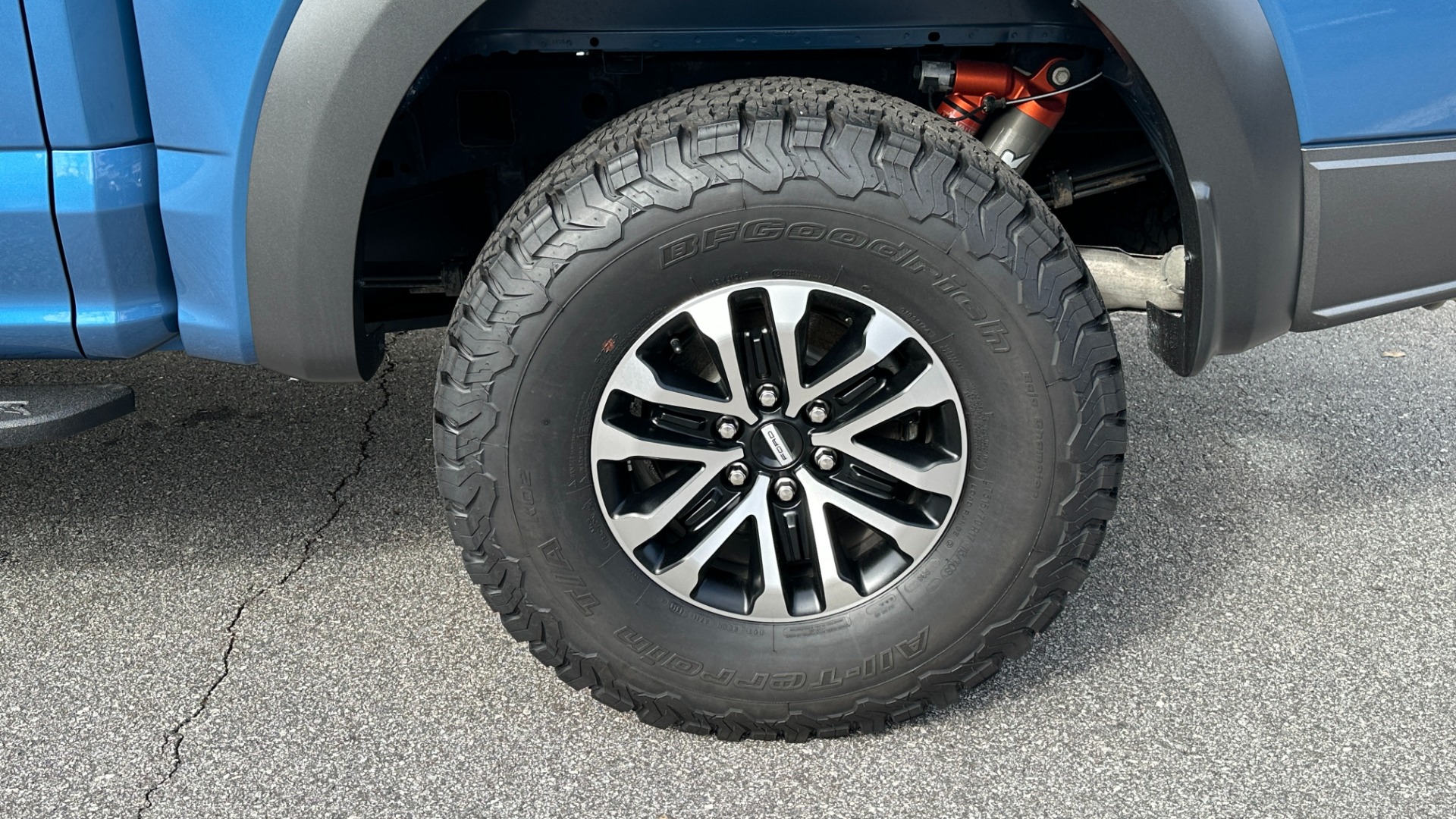 Used 2019 Ford F-150 RAPTOR / HIGH OUTPUT ECOBOOST / PANORAMIC ROOF / NAVIGATION / 802A PACKAGE for sale $65,995 at Formula Imports in Charlotte NC 28227 54