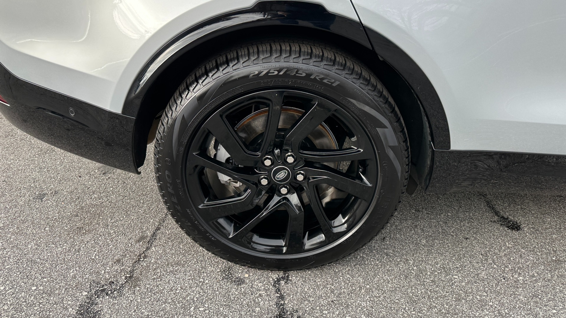 Used 2022 Land Rover Discovery HSE R-DYNAMIC / 3RD ROW / 20 WAY MASSAGE MEMORY SEATING / HEADS UP DISPLAY for sale $68,995 at Formula Imports in Charlotte NC 28227 50