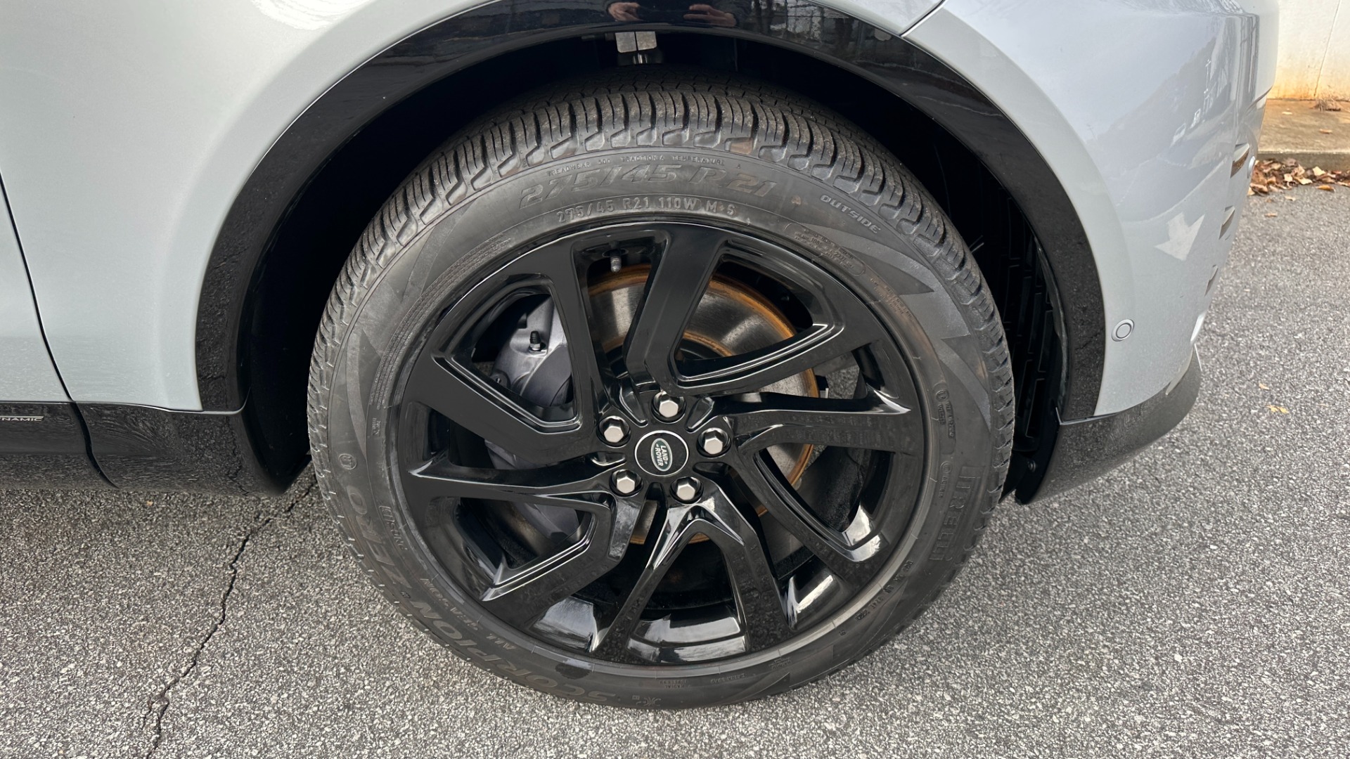Used 2022 Land Rover Discovery HSE R-DYNAMIC / 3RD ROW / 20 WAY MASSAGE MEMORY SEATING / HEADS UP DISPLAY for sale $68,995 at Formula Imports in Charlotte NC 28227 51