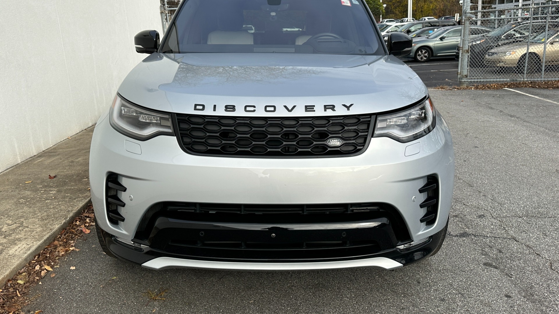 Used 2022 Land Rover Discovery HSE R-DYNAMIC / 3RD ROW / 20 WAY MASSAGE MEMORY SEATING / HEADS UP DISPLAY for sale $68,995 at Formula Imports in Charlotte NC 28227 8
