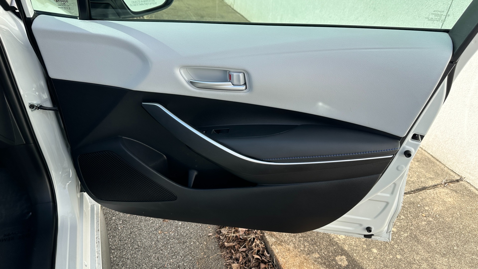 Used 2021 Toyota Corolla SE / BLACK ROOF / CLOTH SEATS / BACKUP CAMERA for sale $20,995 at Formula Imports in Charlotte NC 28227 26