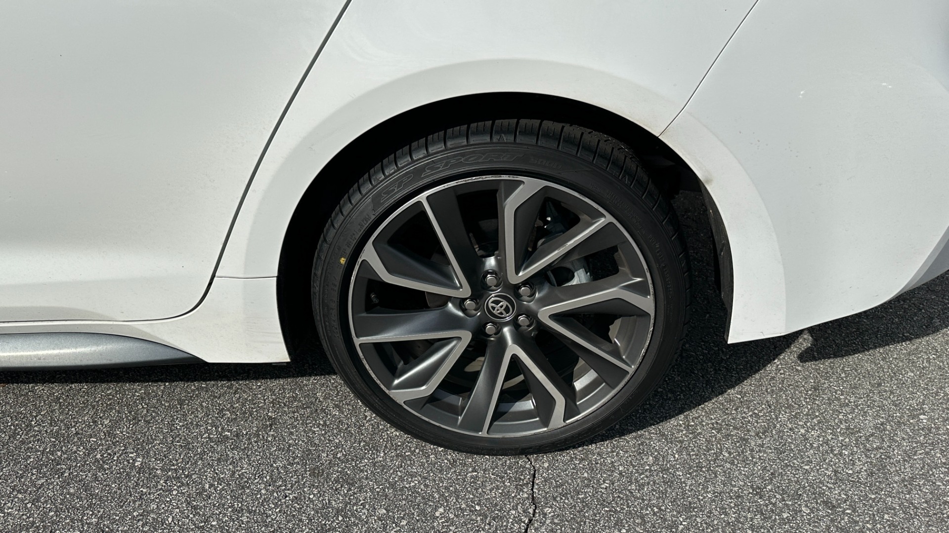 Used 2021 Toyota Corolla SE / BLACK ROOF / CLOTH SEATS / BACKUP CAMERA for sale $20,995 at Formula Imports in Charlotte NC 28227 38