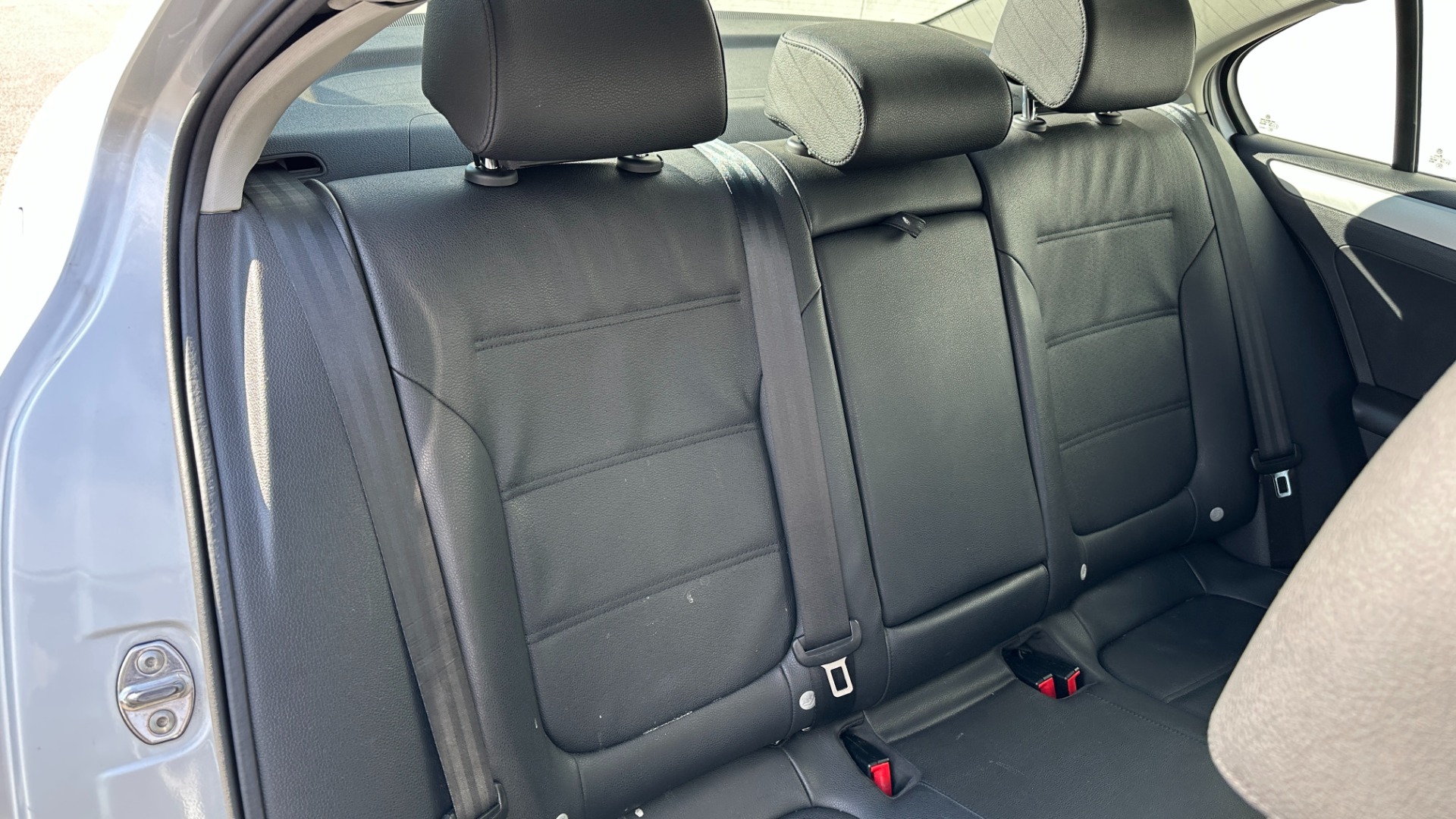 Used 2011 Volkswagen Jetta Sedan SEL / LEATHER / SUNROOF / BLUETOOTH for sale Sold at Formula Imports in Charlotte NC 28227 19