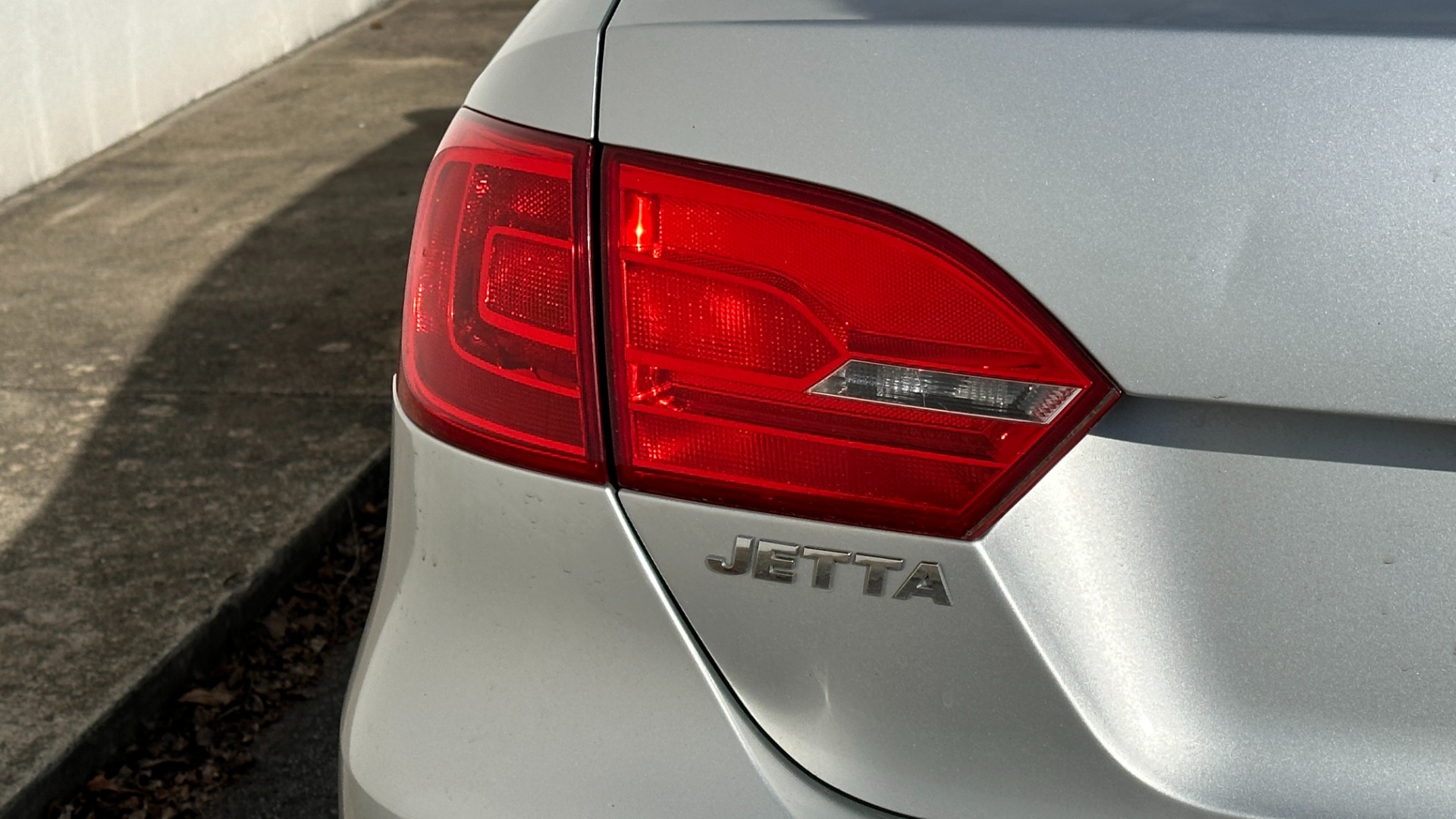 Used 2011 Volkswagen Jetta Sedan SEL / LEATHER / SUNROOF / BLUETOOTH for sale Sold at Formula Imports in Charlotte NC 28227 29