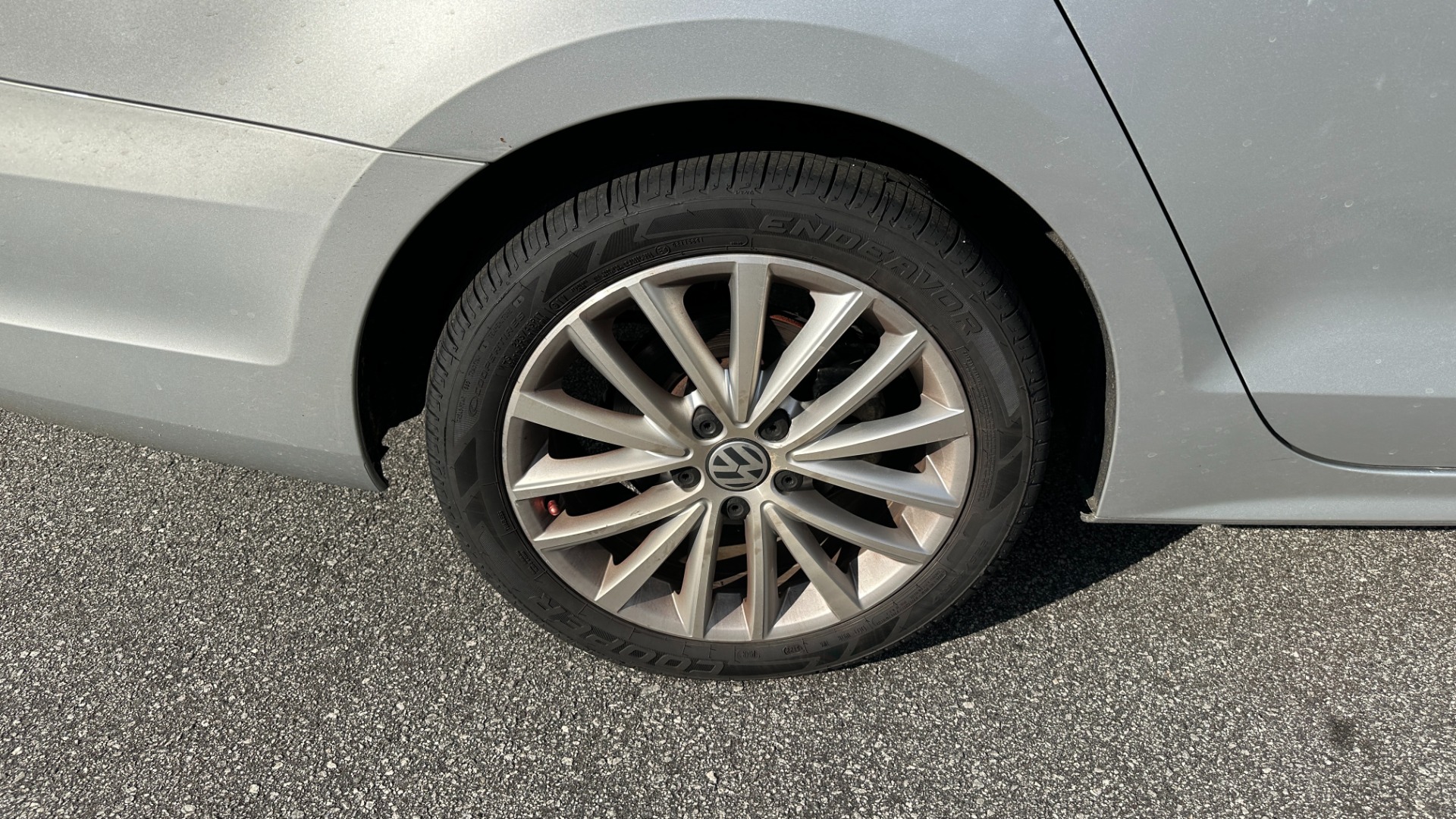 Used 2011 Volkswagen Jetta Sedan SEL / LEATHER / SUNROOF / BLUETOOTH for sale $7,995 at Formula Imports in Charlotte NC 28227 32