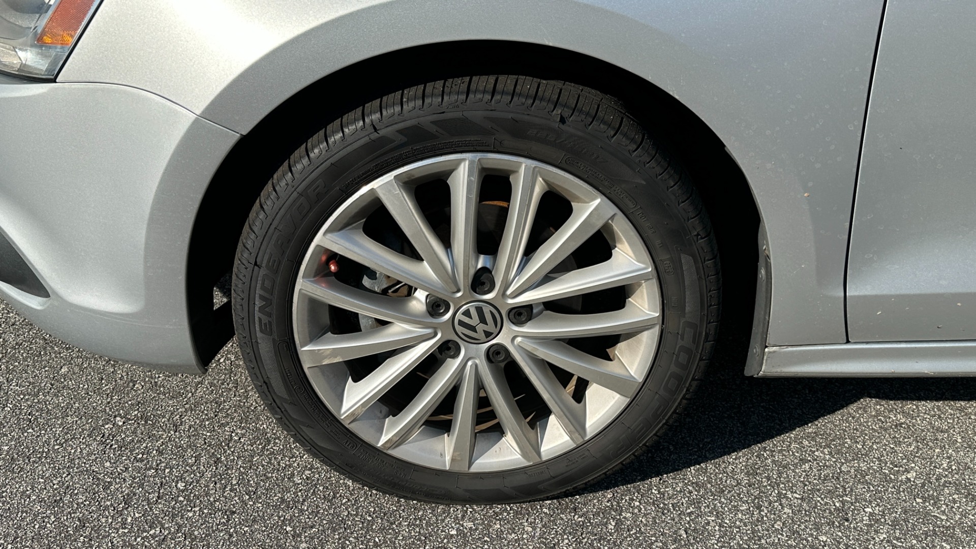 Used 2011 Volkswagen Jetta Sedan SEL / LEATHER / SUNROOF / BLUETOOTH for sale $7,995 at Formula Imports in Charlotte NC 28227 34