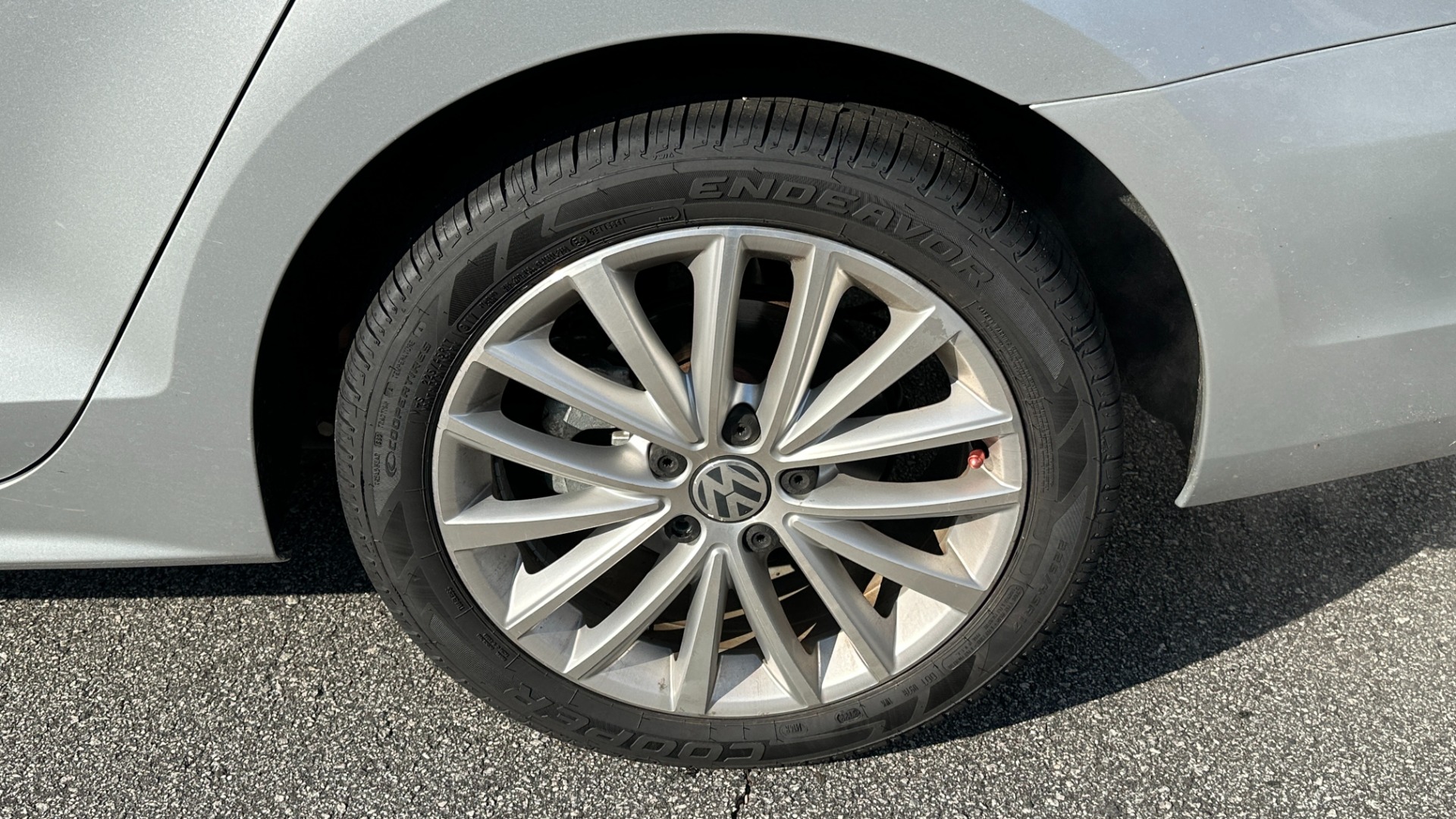 Used 2011 Volkswagen Jetta Sedan SEL / LEATHER / SUNROOF / BLUETOOTH for sale Sold at Formula Imports in Charlotte NC 28227 35