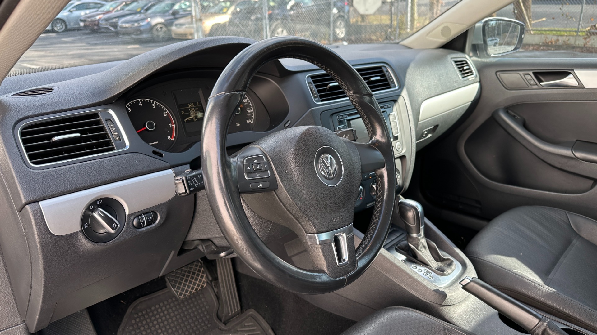 Used 2011 Volkswagen Jetta Sedan SEL / LEATHER / SUNROOF / BLUETOOTH for sale Sold at Formula Imports in Charlotte NC 28227 8