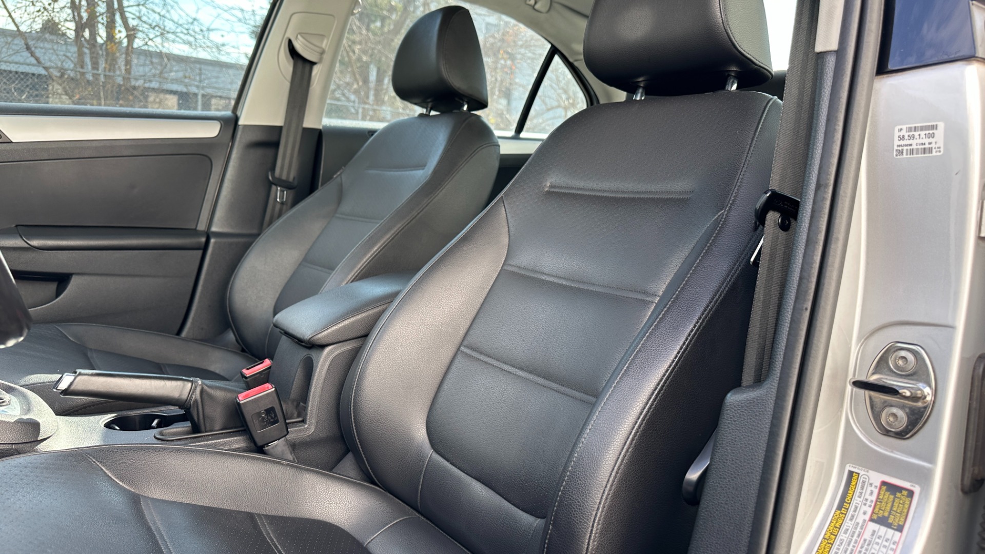 Used 2011 Volkswagen Jetta Sedan SEL / LEATHER / SUNROOF / BLUETOOTH for sale Sold at Formula Imports in Charlotte NC 28227 9