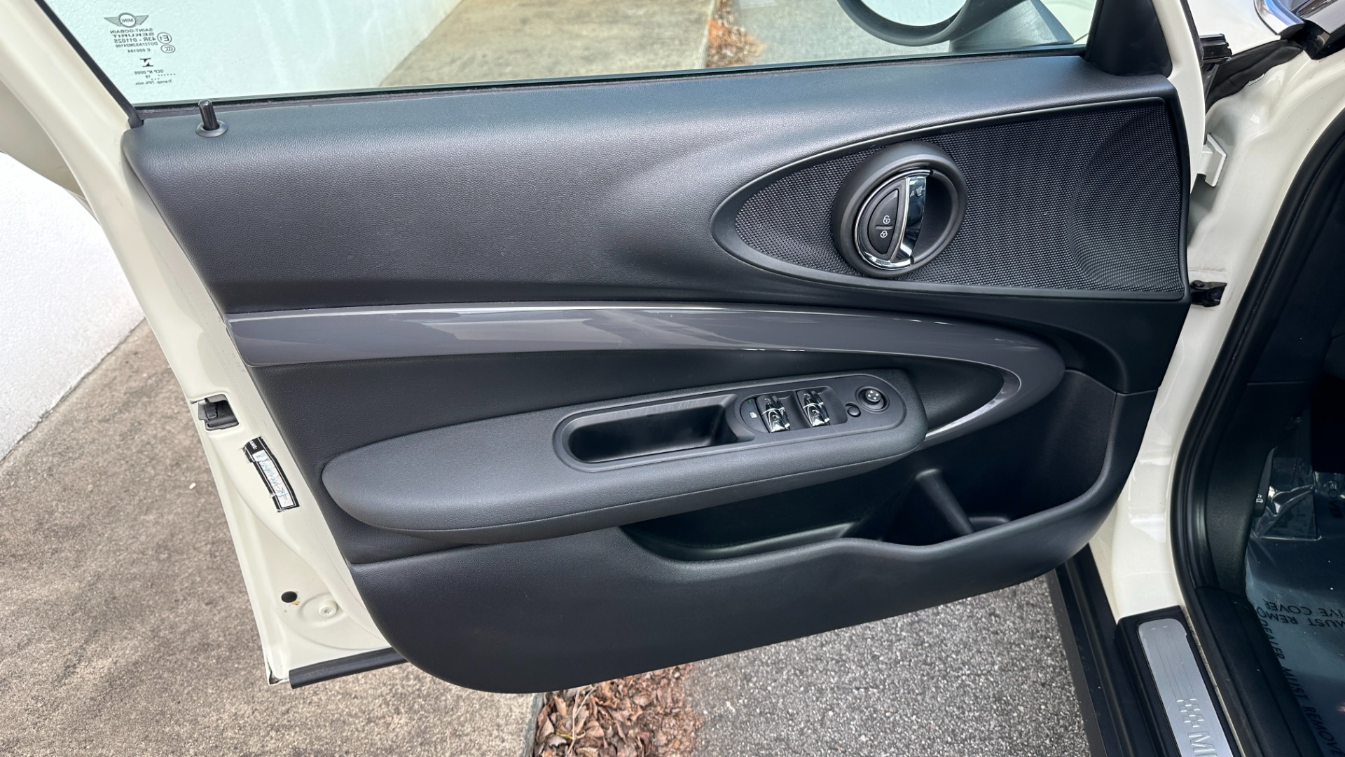 Used 2019 MINI Clubman COOPER S / NAVIGATION / ALL4 / HEATED SEATS / SPORT MODE / PADDLE SHIFTERS for sale $26,595 at Formula Imports in Charlotte NC 28227 10