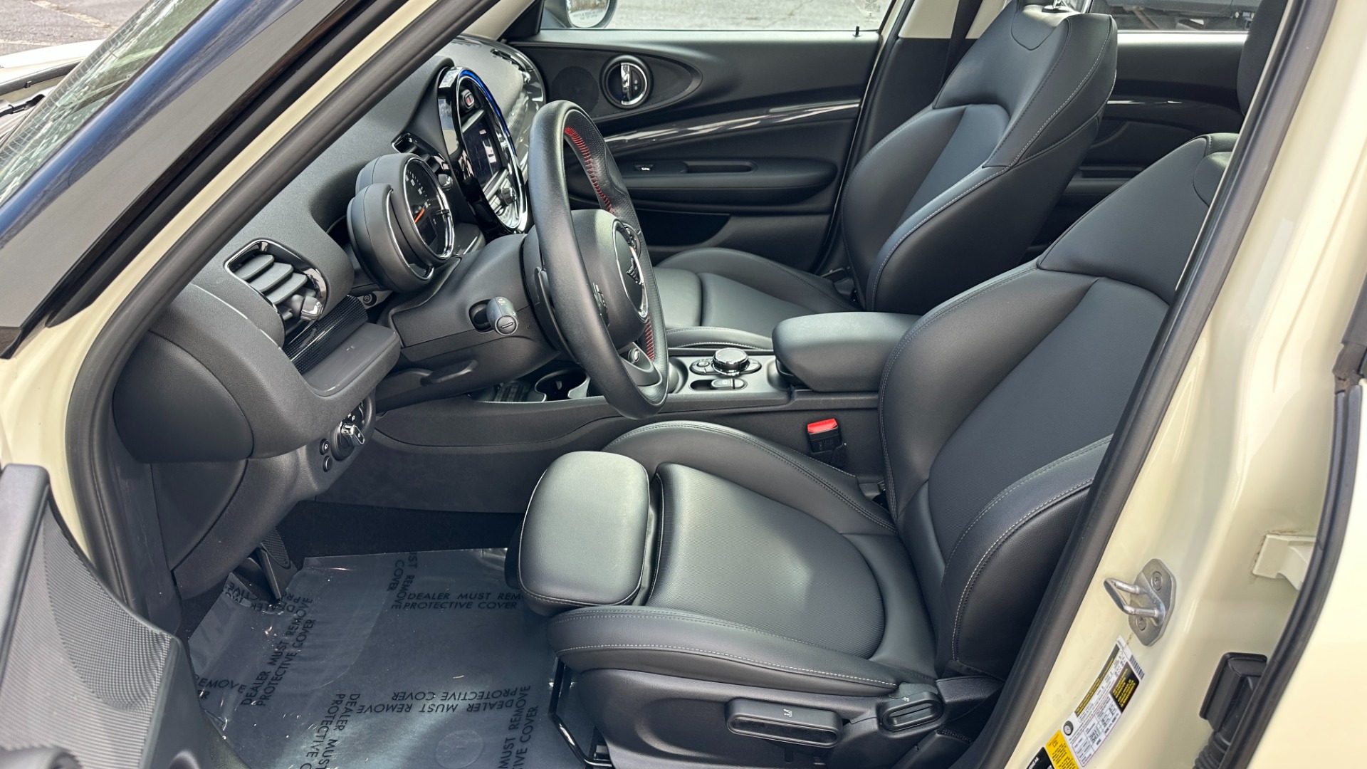 Used 2019 MINI Clubman COOPER S / NAVIGATION / ALL4 / HEATED SEATS / SPORT MODE / PADDLE SHIFTERS for sale $26,595 at Formula Imports in Charlotte NC 28227 12