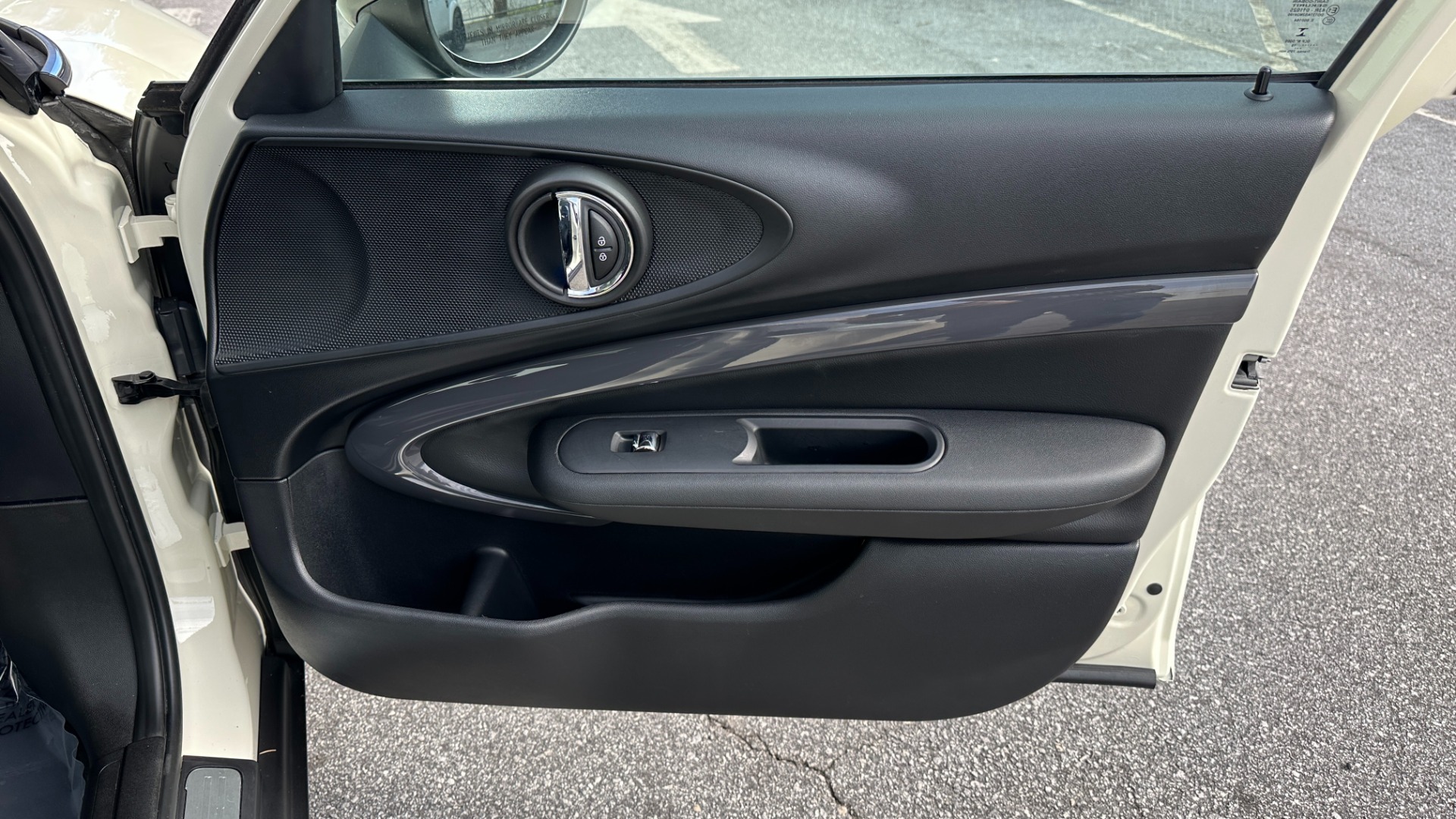 Used 2019 MINI Clubman COOPER S / NAVIGATION / ALL4 / HEATED SEATS / SPORT MODE / PADDLE SHIFTERS for sale $26,595 at Formula Imports in Charlotte NC 28227 20