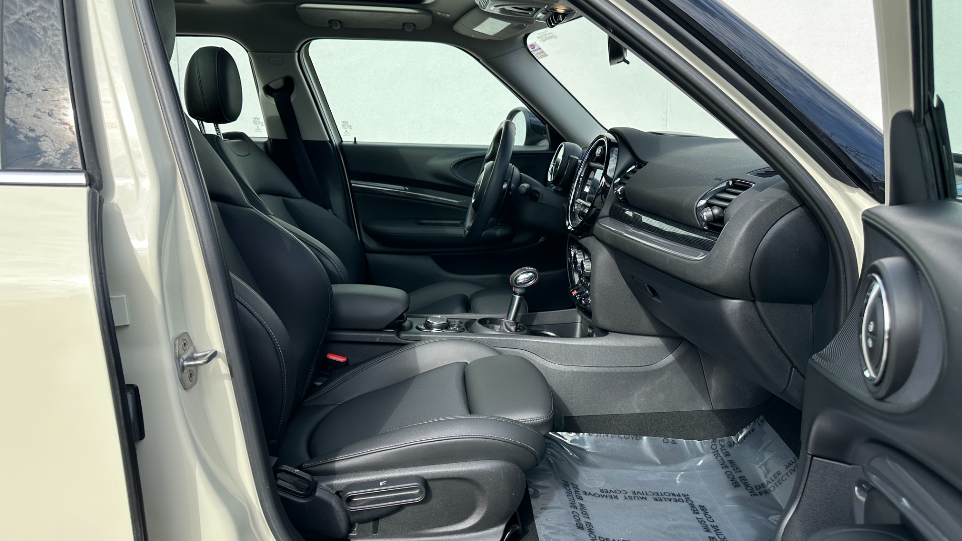 Used 2019 MINI Clubman COOPER S / NAVIGATION / ALL4 / HEATED SEATS / SPORT MODE / PADDLE SHIFTERS for sale $26,595 at Formula Imports in Charlotte NC 28227 22
