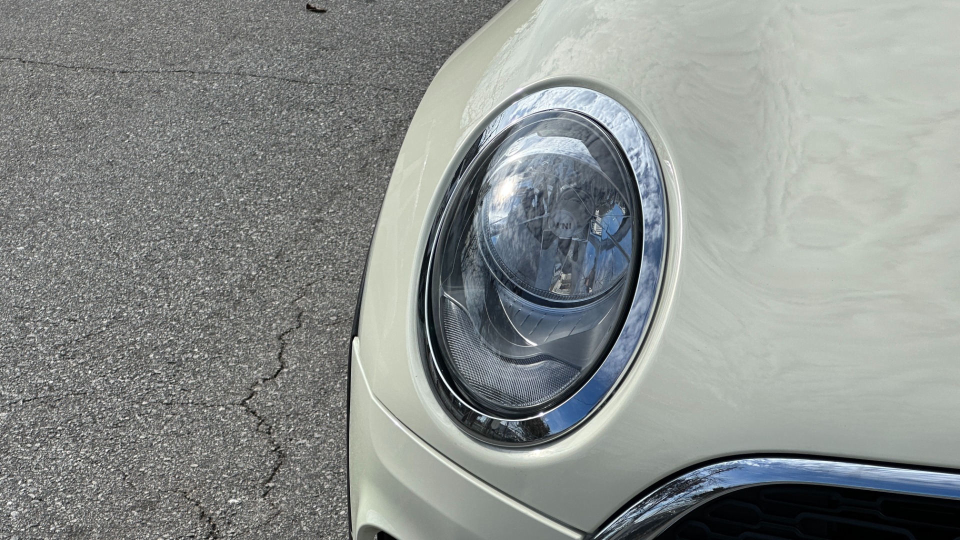 Used 2019 MINI Clubman COOPER S / NAVIGATION / ALL4 / HEATED SEATS / SPORT MODE / PADDLE SHIFTERS for sale $26,595 at Formula Imports in Charlotte NC 28227 41