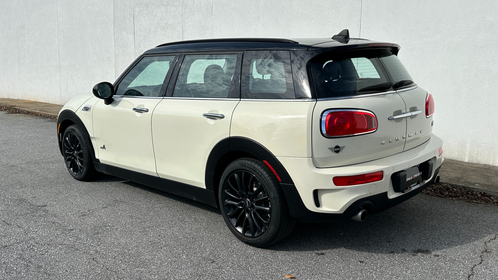 Used 2019 MINI Clubman COOPER S / NAVIGATION / ALL4 / HEATED SEATS / SPORT MODE / PADDLE SHIFTERS for sale $26,595 at Formula Imports in Charlotte NC 28227 5