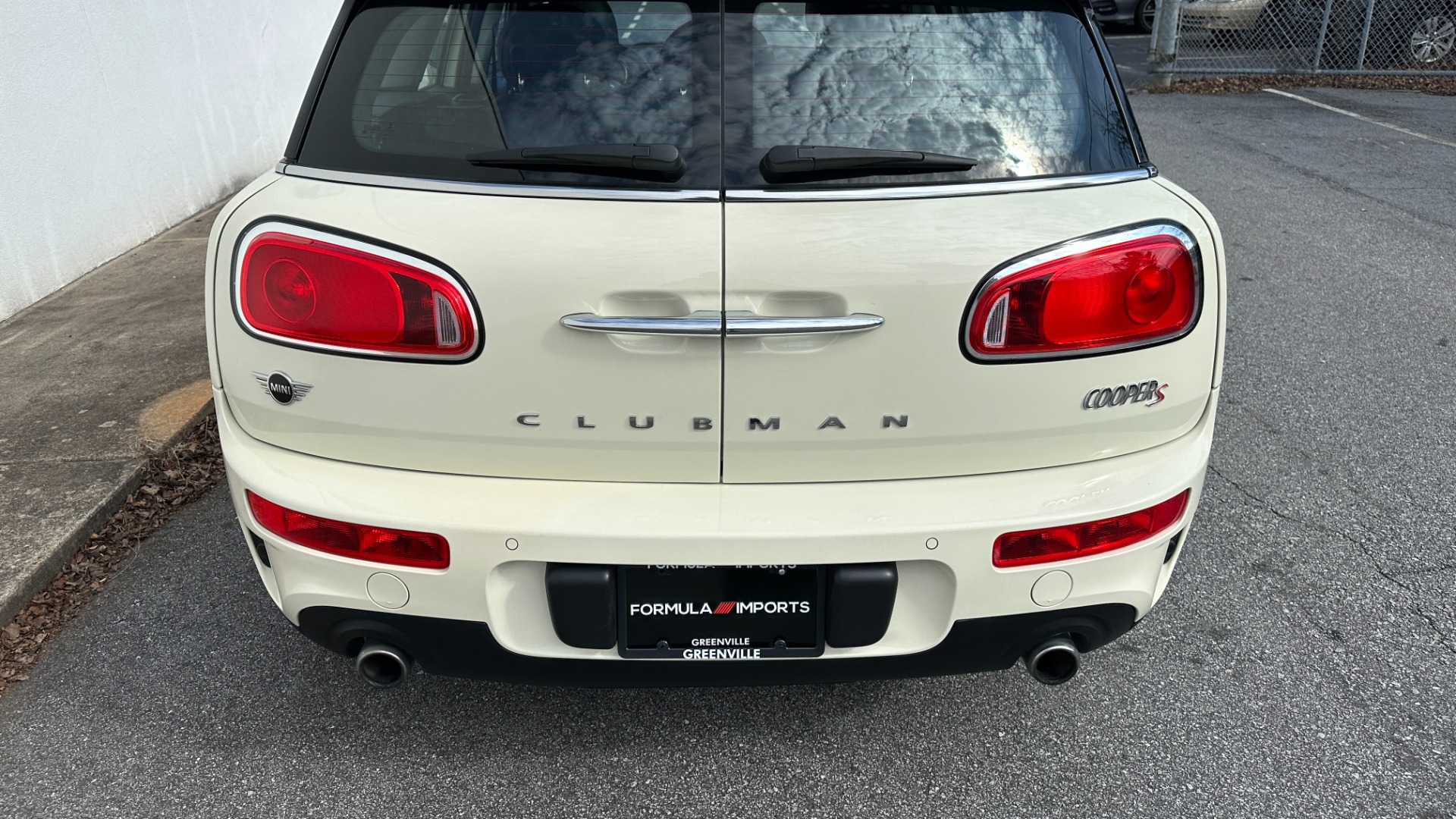 Used 2019 MINI Clubman COOPER S / NAVIGATION / ALL4 / HEATED SEATS / SPORT MODE / PADDLE SHIFTERS for sale $26,595 at Formula Imports in Charlotte NC 28227 8