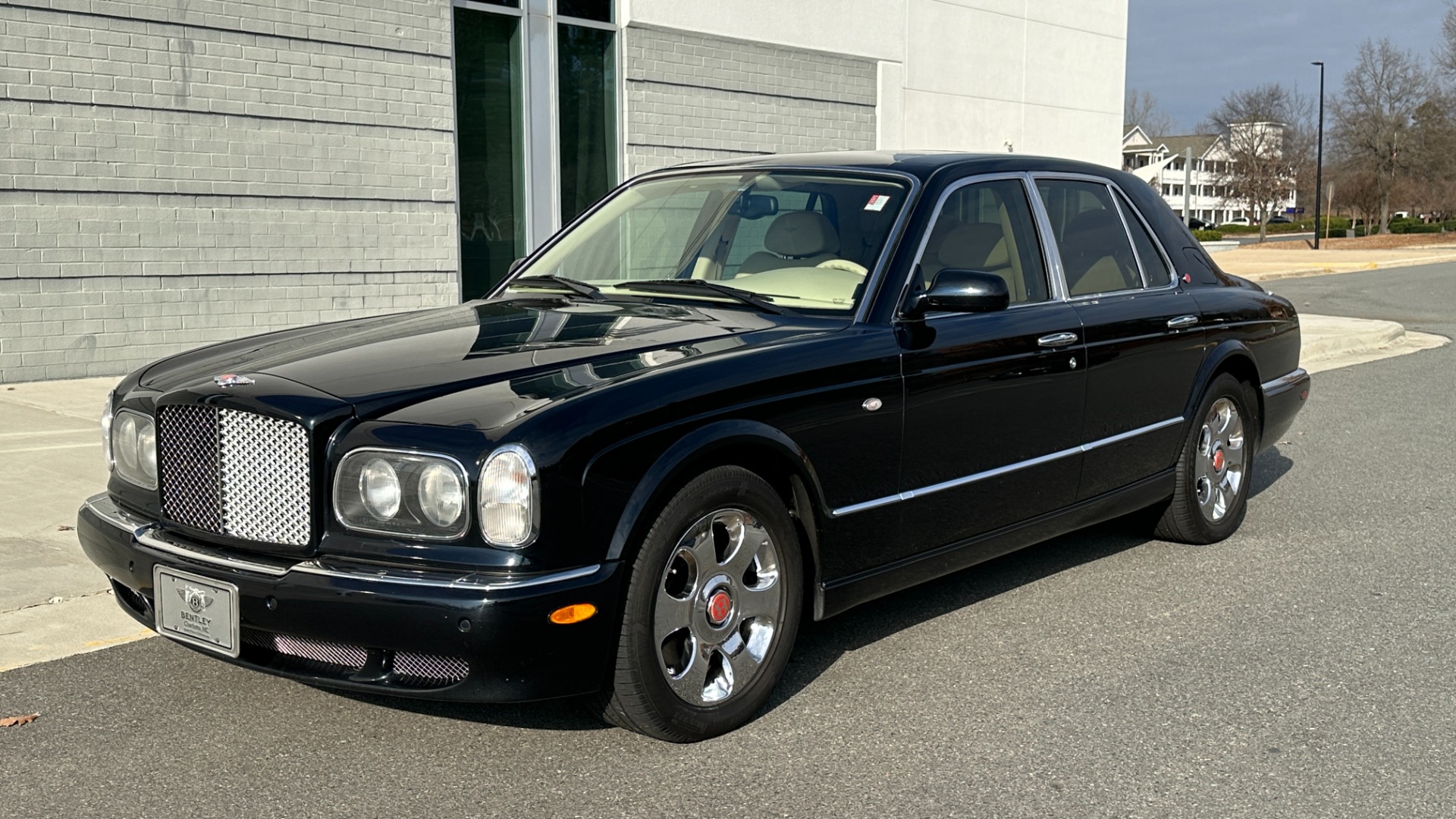 Used 2001 Bentley ARNAGE RED LABEL 6.75L V8 / TURBO / FULL LEATHER / WOOD TRIM / HEATED SEATS / SUNR for sale $26,999 at Formula Imports in Charlotte NC 28227 2