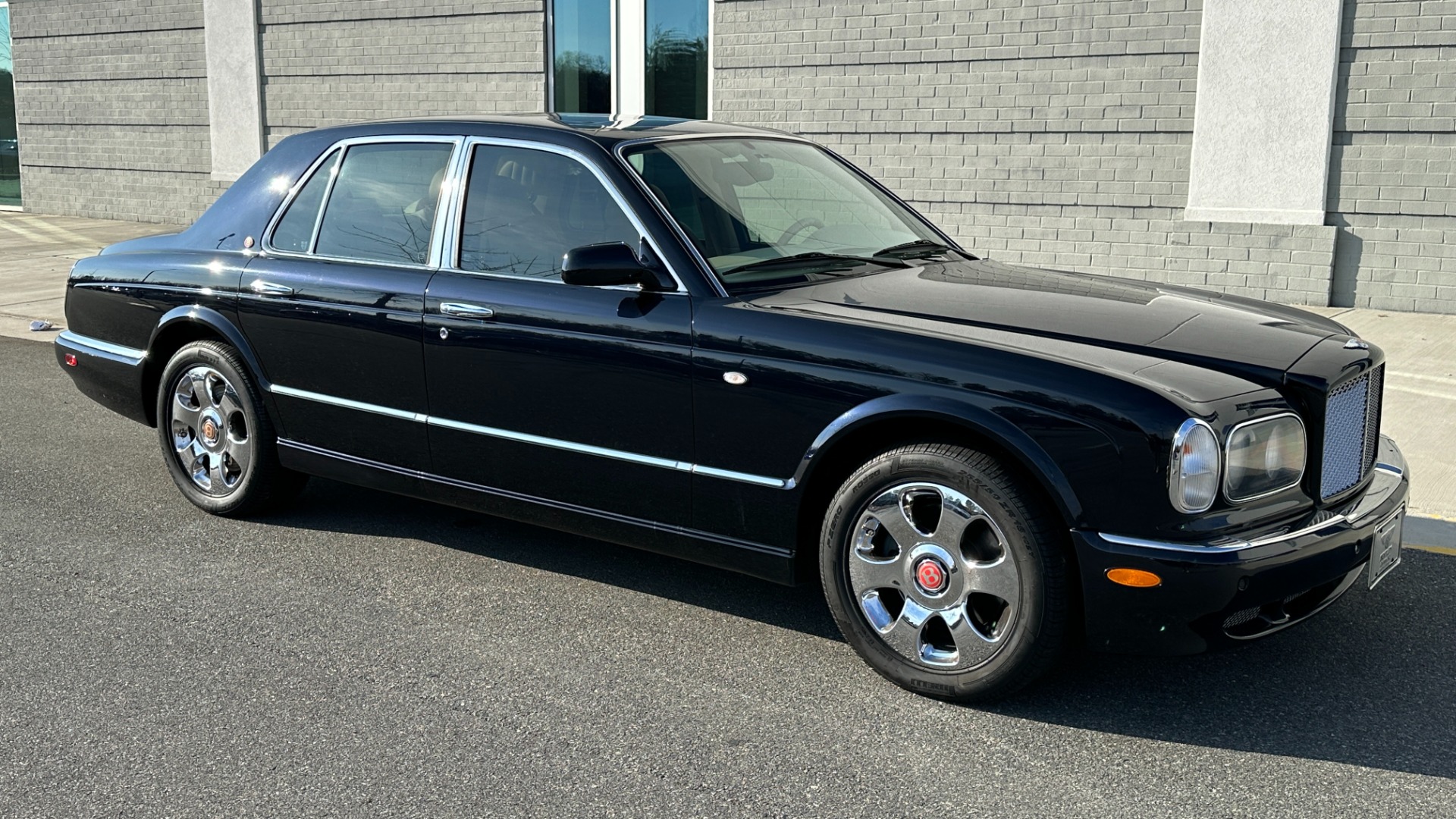 Used 2001 Bentley ARNAGE RED LABEL 6.75L V8 / TURBO / FULL LEATHER / WOOD TRIM / HEATED SEATS / SUNR for sale Sold at Formula Imports in Charlotte NC 28227 5