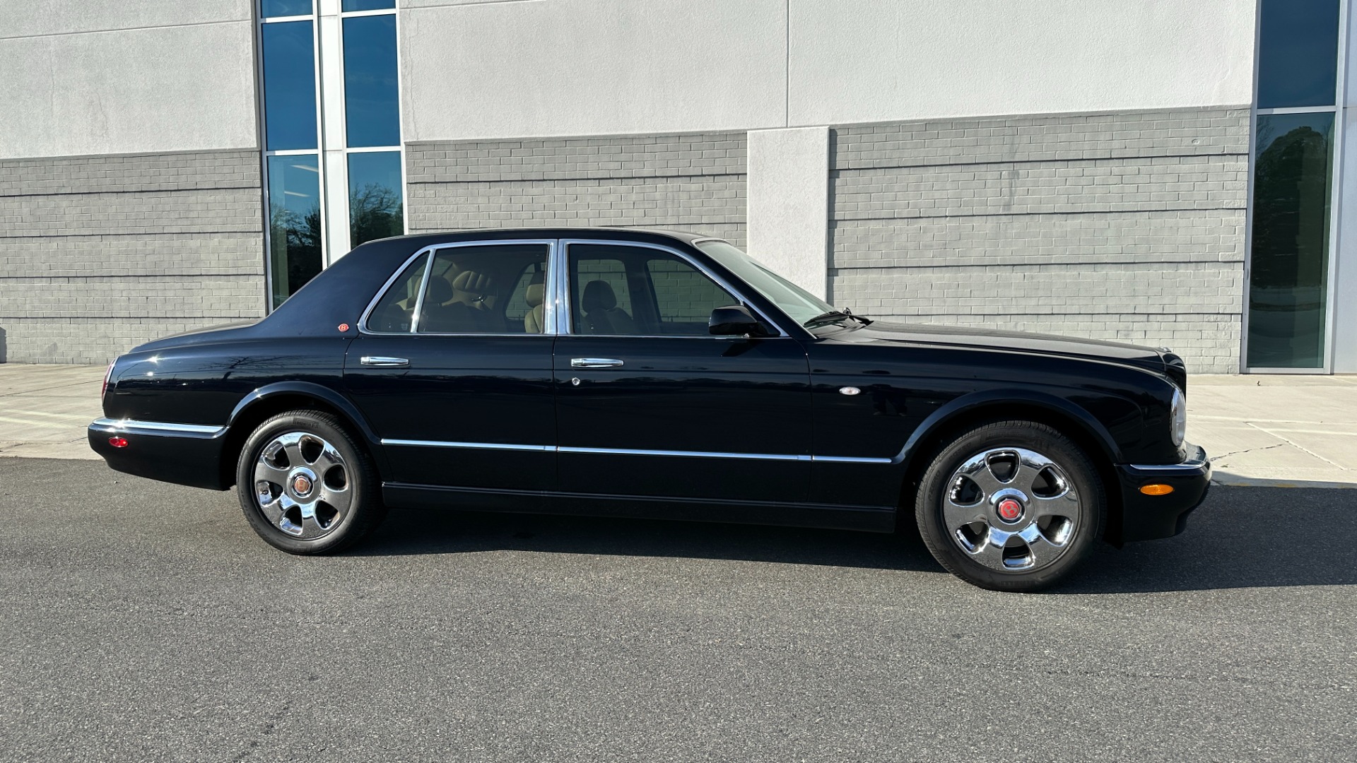 Used 2001 Bentley ARNAGE RED LABEL 6.75L V8 / TURBO / FULL LEATHER / WOOD TRIM / HEATED SEATS / SUNR for sale $26,999 at Formula Imports in Charlotte NC 28227 6