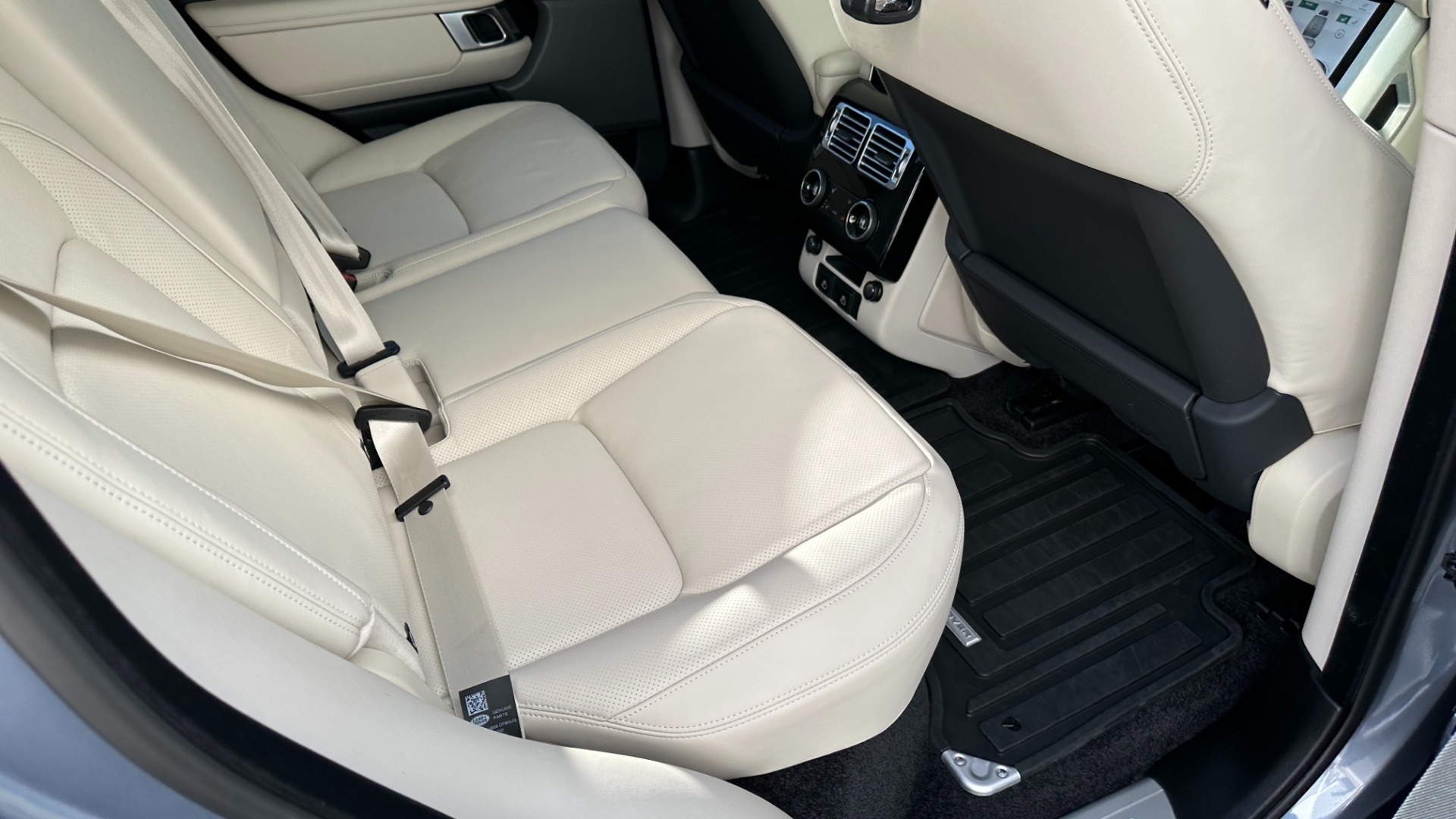 Used 2022 Land Rover Range Rover WESTMINISTER / MASSAGE / BLACK ROOF / 22IN WHEELS / REAR CONVENIENCE for sale Sold at Formula Imports in Charlotte NC 28227 16