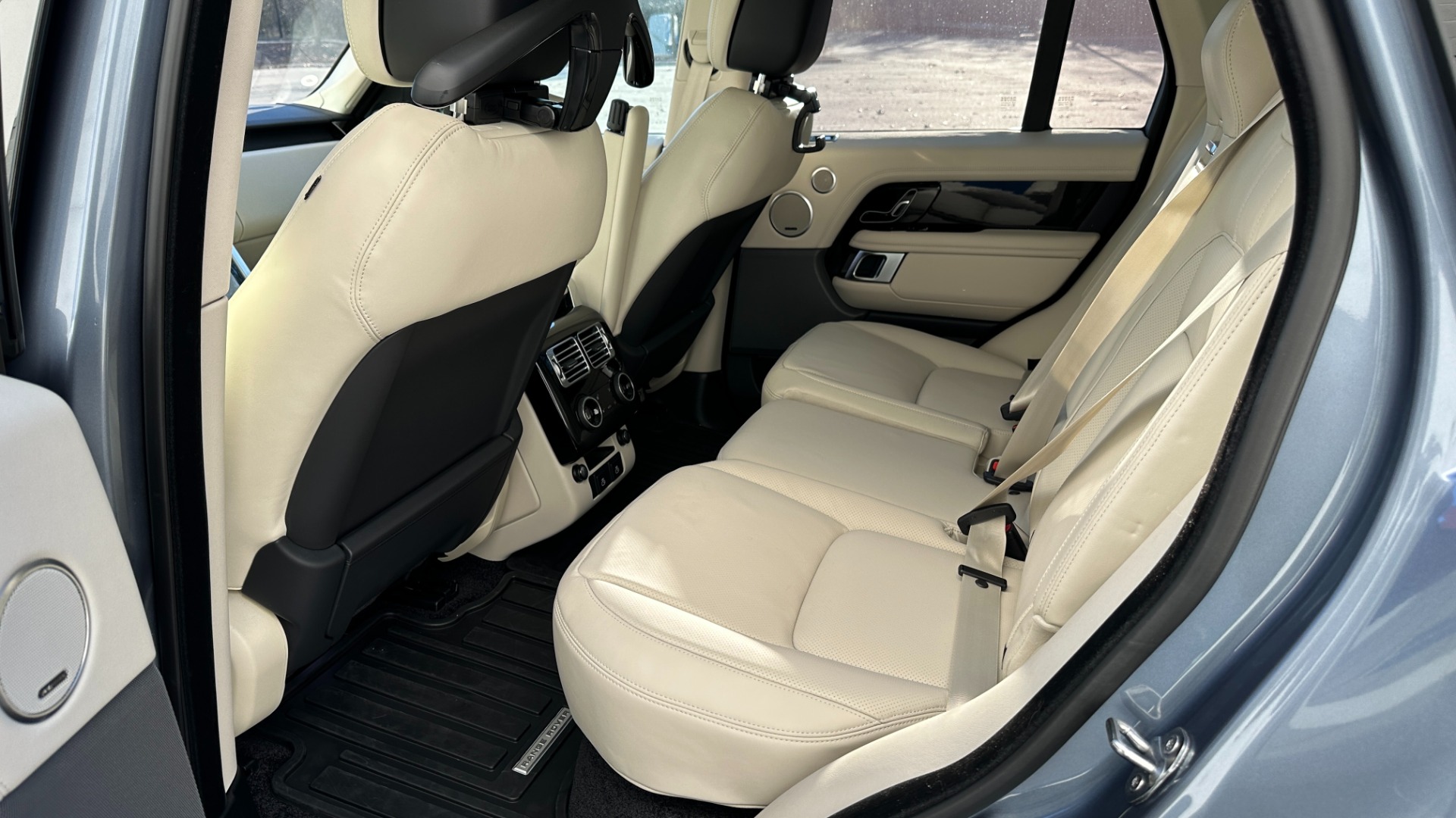 Used 2022 Land Rover Range Rover WESTMINISTER / MASSAGE / BLACK ROOF / 22IN WHEELS / REAR CONVENIENCE for sale Sold at Formula Imports in Charlotte NC 28227 37