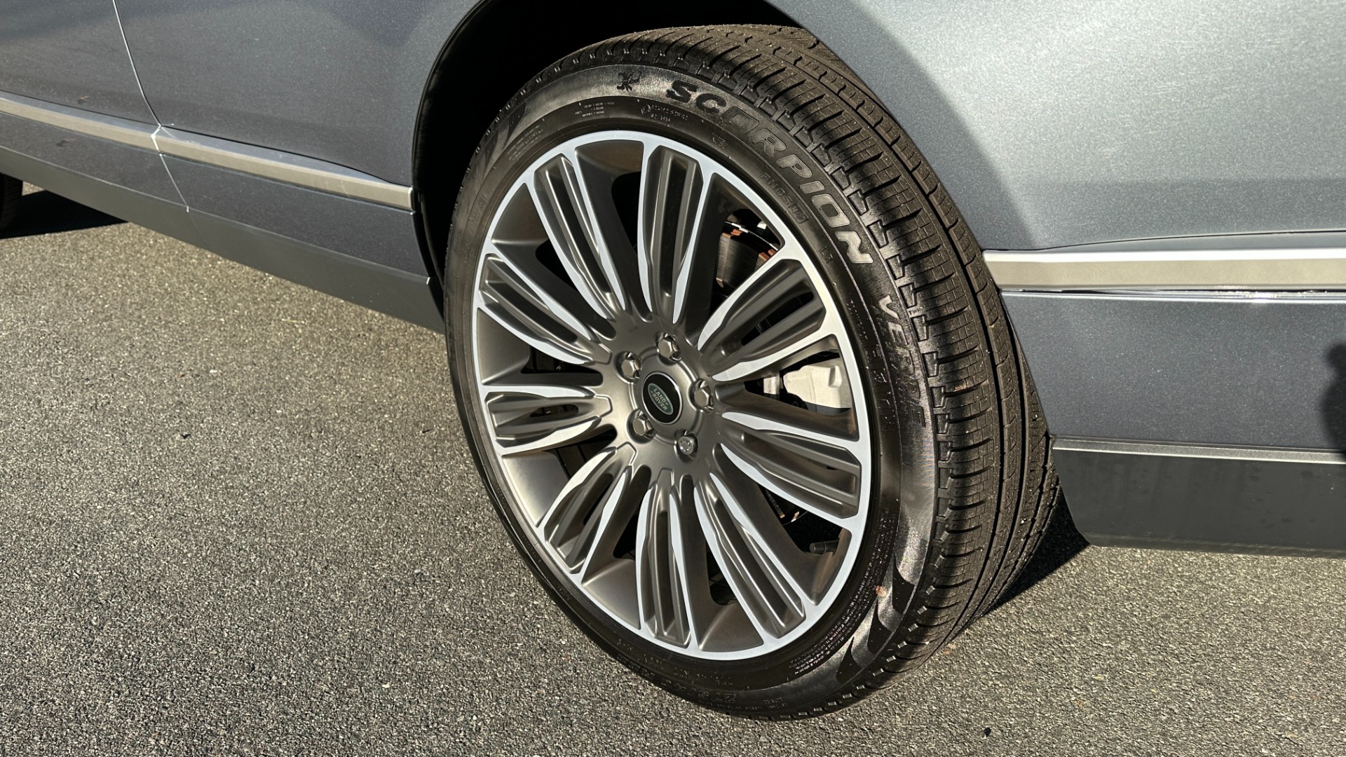Used 2022 Land Rover Range Rover WESTMINISTER / MASSAGE / BLACK ROOF / 22IN WHEELS / REAR CONVENIENCE for sale Sold at Formula Imports in Charlotte NC 28227 47