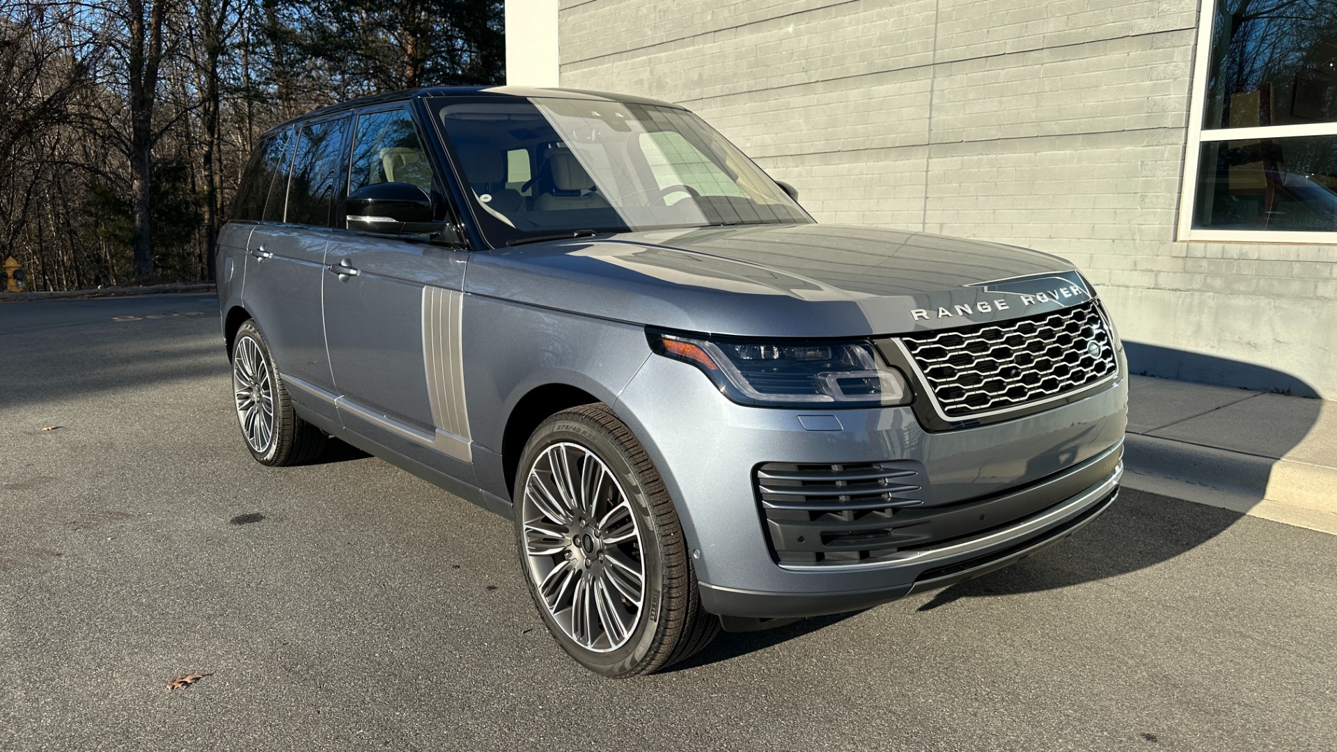 Used 2022 Land Rover Range Rover WESTMINISTER / MASSAGE / BLACK ROOF / 22IN WHEELS / REAR CONVENIENCE for sale Sold at Formula Imports in Charlotte NC 28227 5