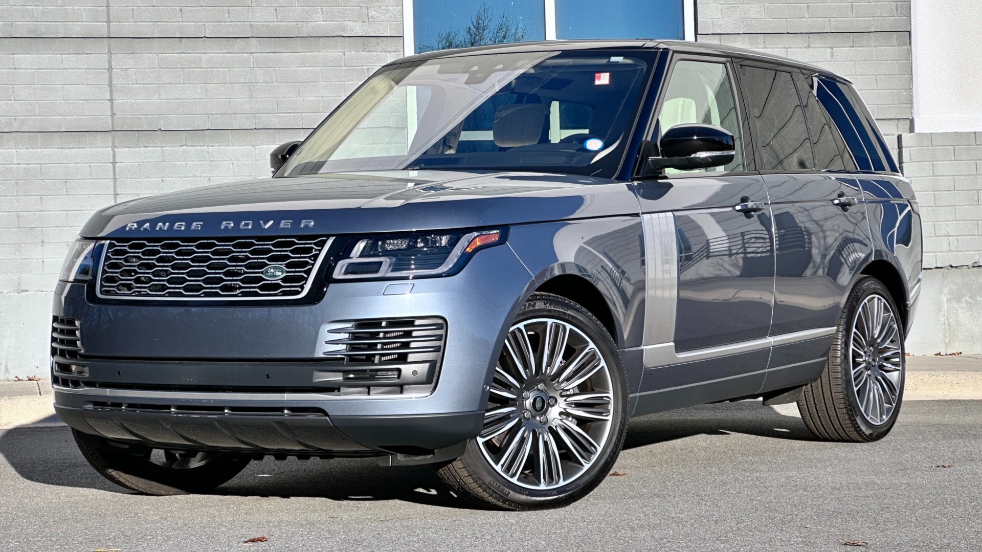 Used 2022 Land Rover Range Rover WESTMINISTER / MASSAGE / BLACK ROOF / 22IN WHEELS / REAR CONVENIENCE for sale $119,999 at Formula Imports in Charlotte NC 28227 1