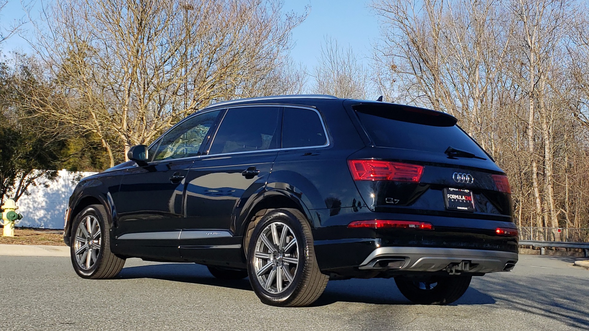 Used 2019 Audi Q7 PREMIUM PLUS / NAV / PANO-ROOF / 3-ROW / REARVIEW for sale Sold at Formula Imports in Charlotte NC 28227 3