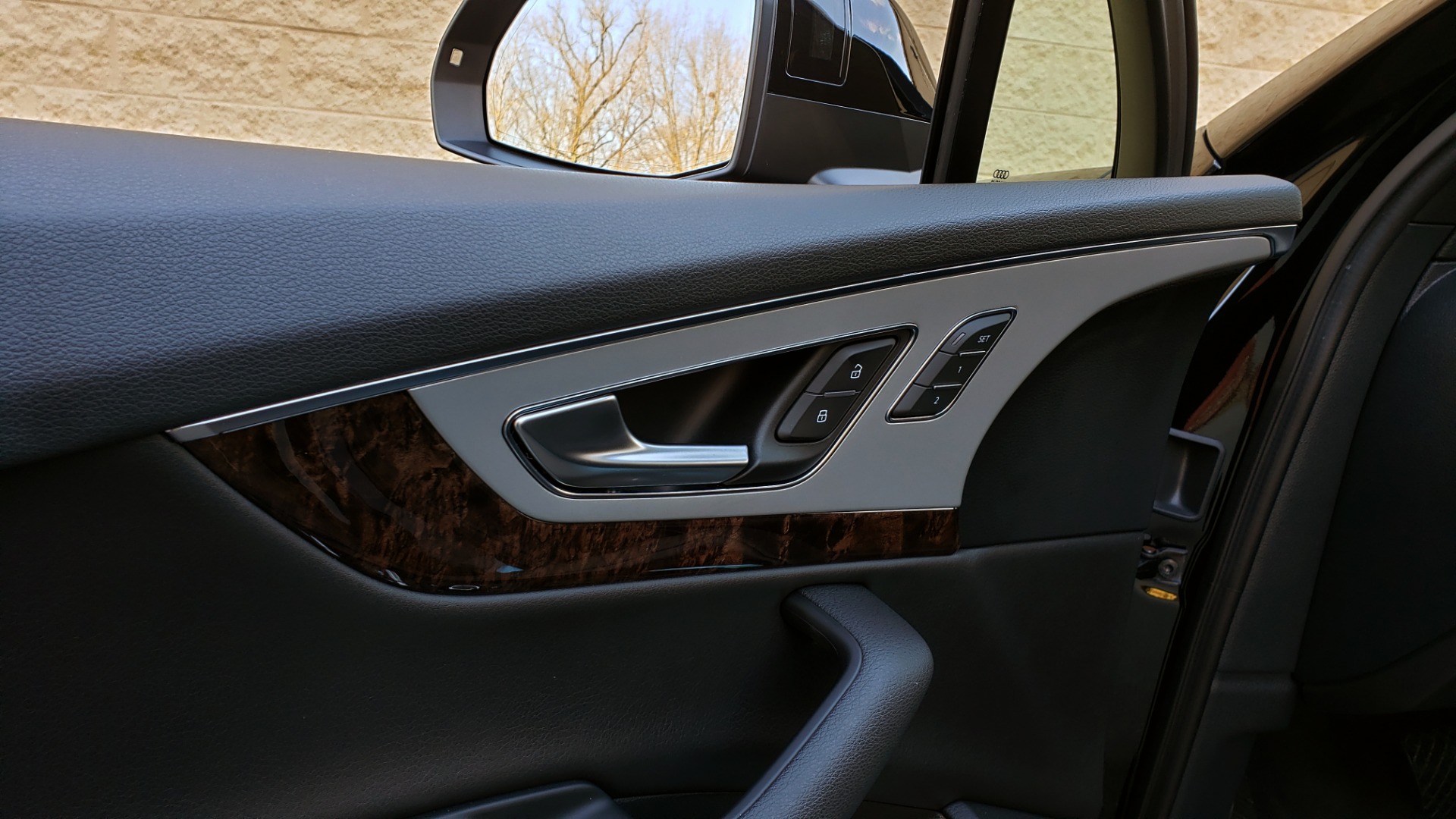 Used 2019 Audi Q7 PREMIUM PLUS / NAV / PANO-ROOF / 3-ROW / REARVIEW for sale Sold at Formula Imports in Charlotte NC 28227 34