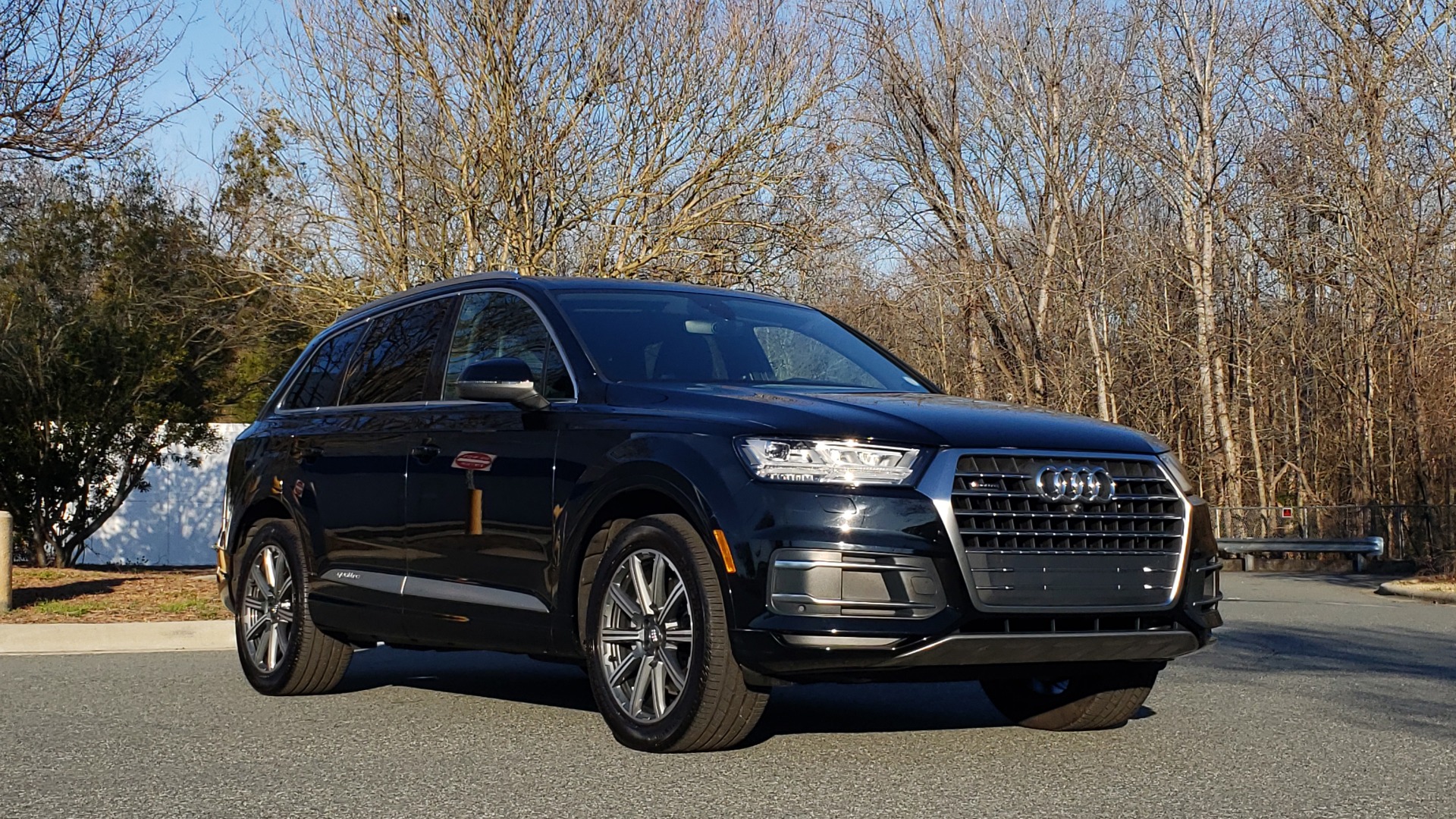 Used 2019 Audi Q7 PREMIUM PLUS / NAV / PANO-ROOF / 3-ROW / REARVIEW for sale Sold at Formula Imports in Charlotte NC 28227 4