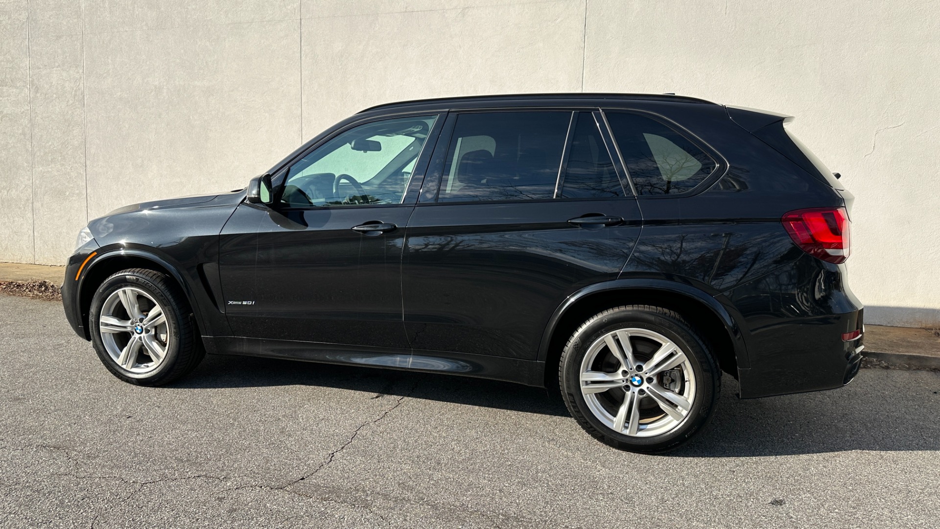 Used 2017 BMW X5 XDRIVE50I / CARPLAY / DRIVING ASSISTANCE / EXECUTIVE / LIGHTING / MSPORT for sale Sold at Formula Imports in Charlotte NC 28227 3