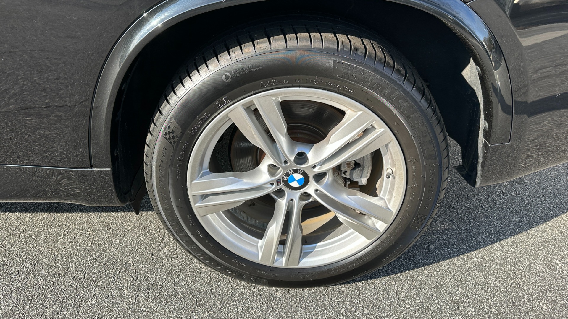 Used 2017 BMW X5 XDRIVE50I / CARPLAY / DRIVING ASSISTANCE / EXECUTIVE / LIGHTING / MSPORT for sale Sold at Formula Imports in Charlotte NC 28227 50