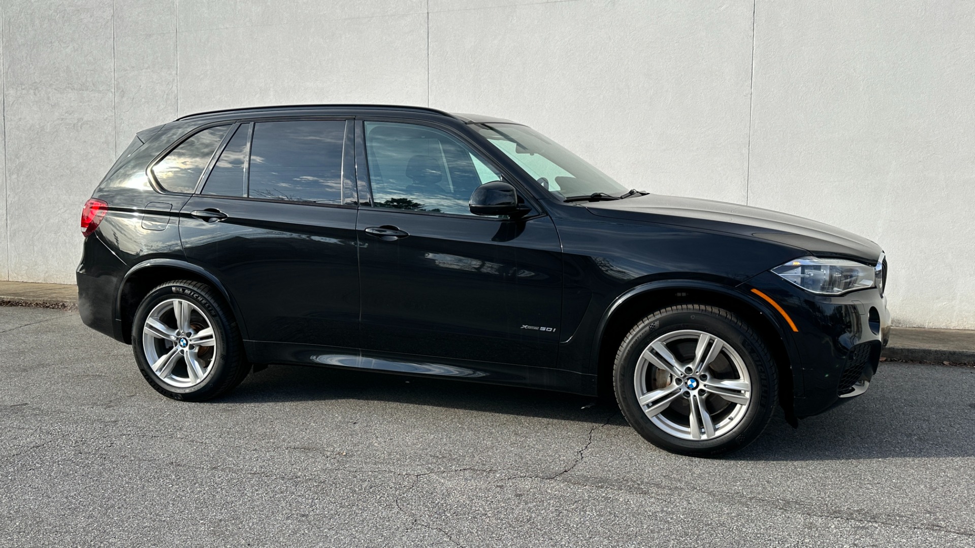 Used 2017 BMW X5 XDRIVE50I / CARPLAY / DRIVING ASSISTANCE / EXECUTIVE / LIGHTING / MSPORT for sale Sold at Formula Imports in Charlotte NC 28227 6
