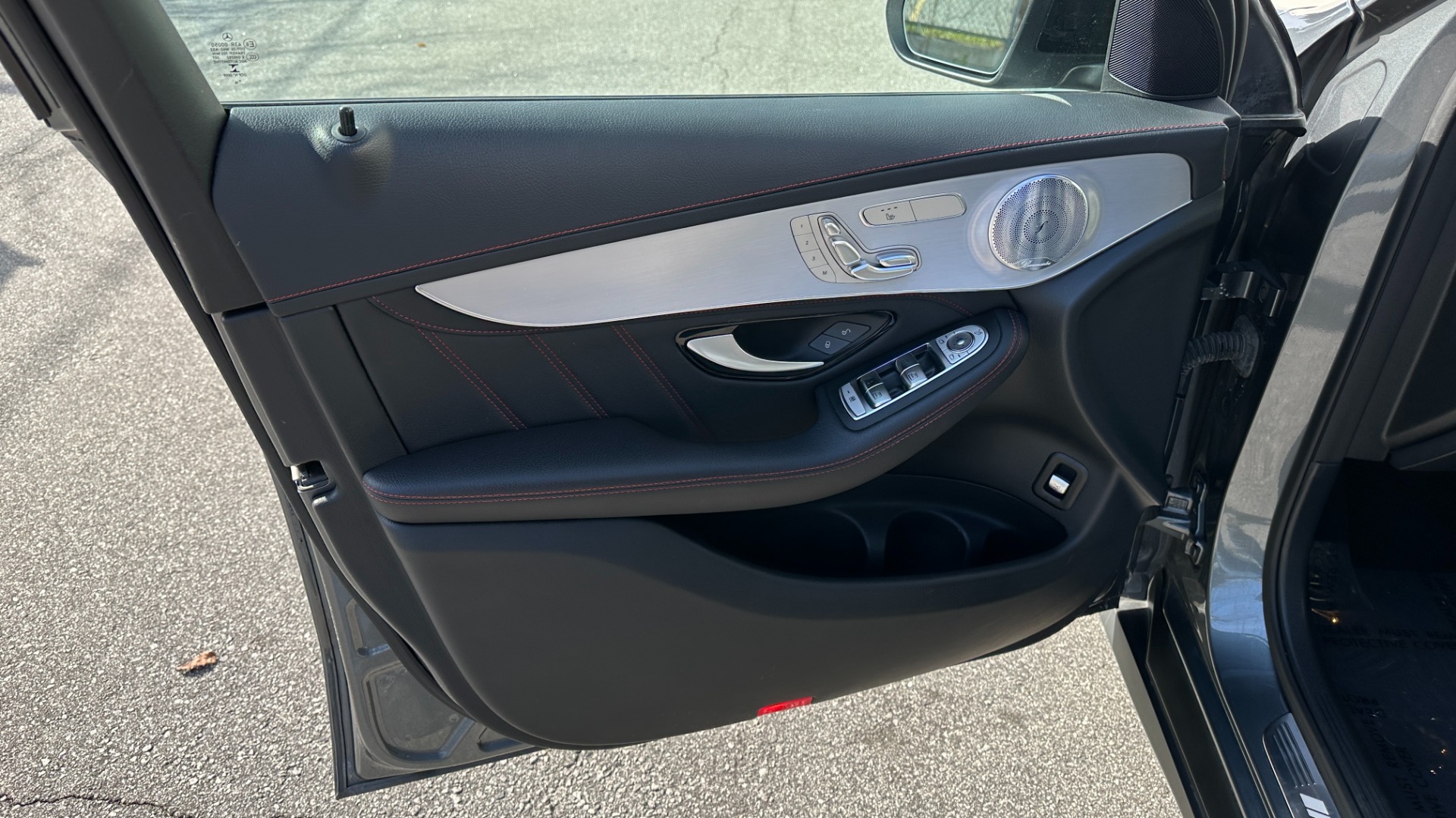 Used 2019 Mercedes-Benz GLC AMG GLC43 / CARBON FIBER / PERFORMANCE STEERING WHEEL / NIGHT PACKAGE for sale Sold at Formula Imports in Charlotte NC 28227 10
