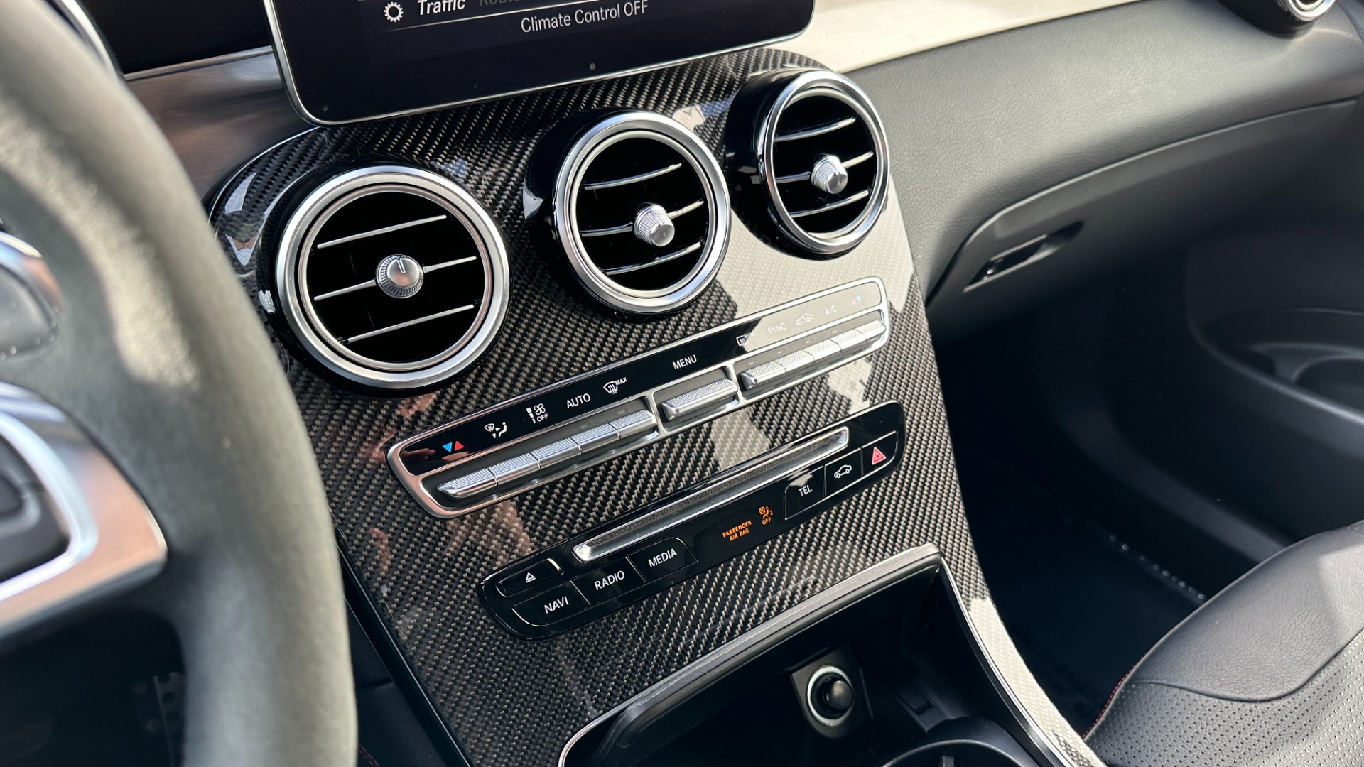 Used 2019 Mercedes-Benz GLC AMG GLC43 / CARBON FIBER / PERFORMANCE STEERING WHEEL / NIGHT PACKAGE for sale Sold at Formula Imports in Charlotte NC 28227 19