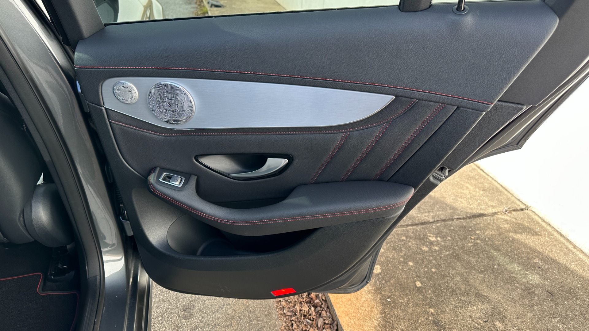 Used 2019 Mercedes-Benz GLC AMG GLC43 / CARBON FIBER / PERFORMANCE STEERING WHEEL / NIGHT PACKAGE for sale Sold at Formula Imports in Charlotte NC 28227 26