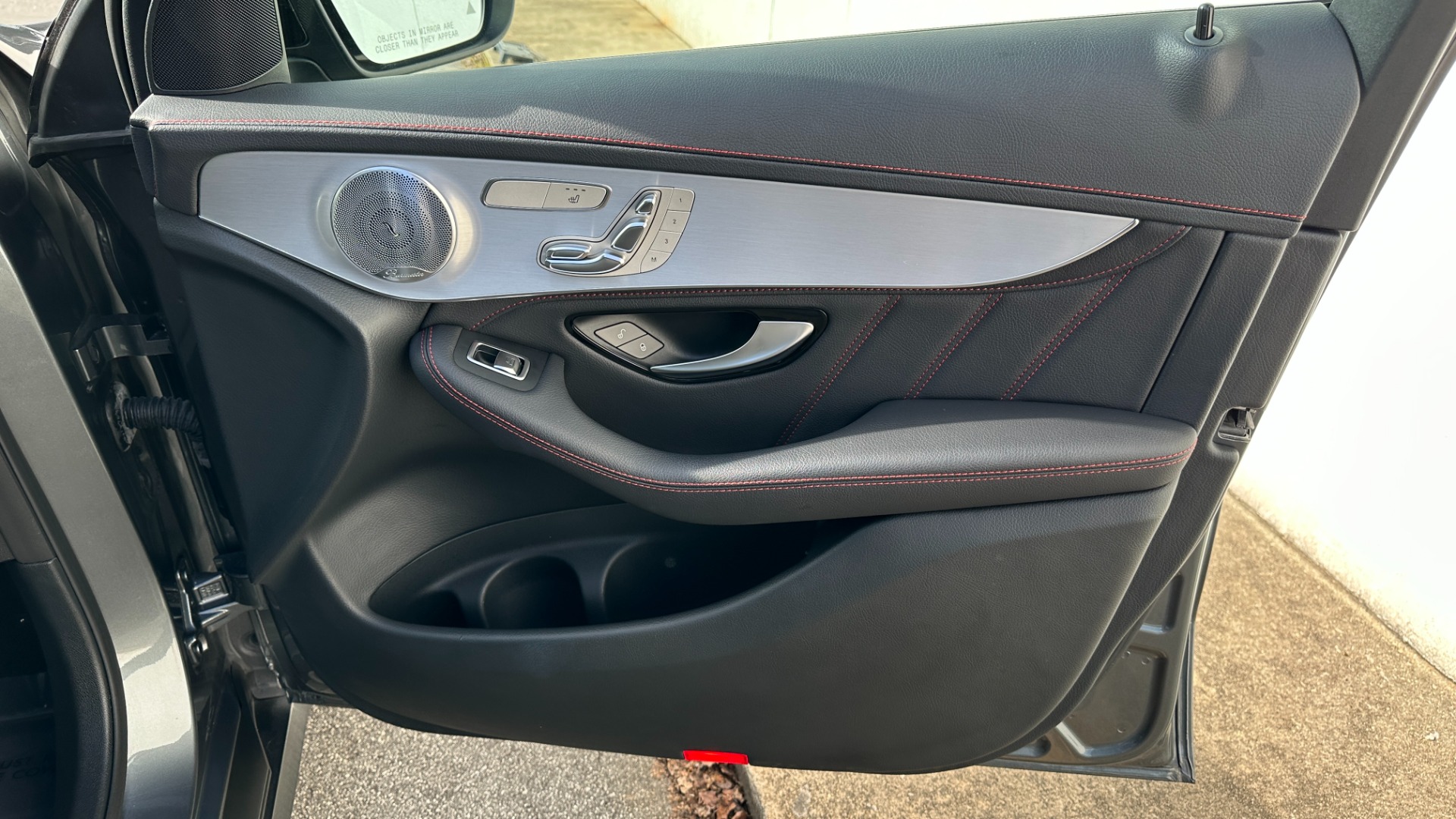 Used 2019 Mercedes-Benz GLC AMG GLC43 / CARBON FIBER / PERFORMANCE STEERING WHEEL / NIGHT PACKAGE for sale Sold at Formula Imports in Charlotte NC 28227 29
