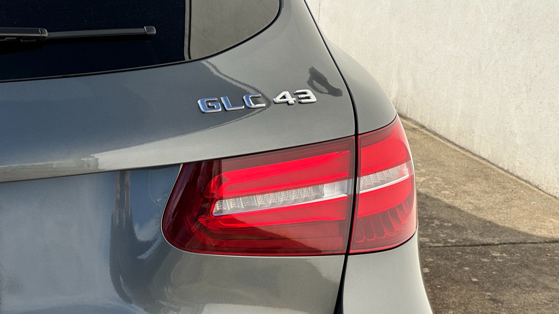 Used 2019 Mercedes-Benz GLC AMG GLC43 / CARBON FIBER / PERFORMANCE STEERING WHEEL / NIGHT PACKAGE for sale Sold at Formula Imports in Charlotte NC 28227 36