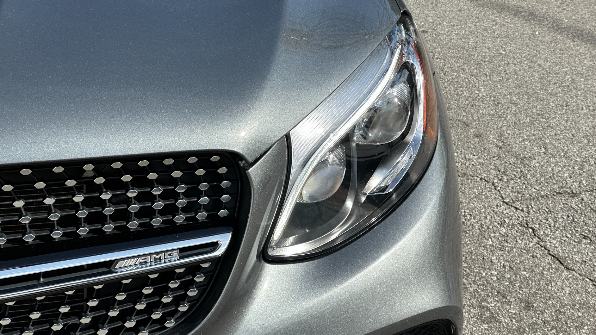 Used 2019 Mercedes-Benz GLC AMG GLC43 / CARBON FIBER / PERFORMANCE STEERING WHEEL / NIGHT PACKAGE for sale Sold at Formula Imports in Charlotte NC 28227 38