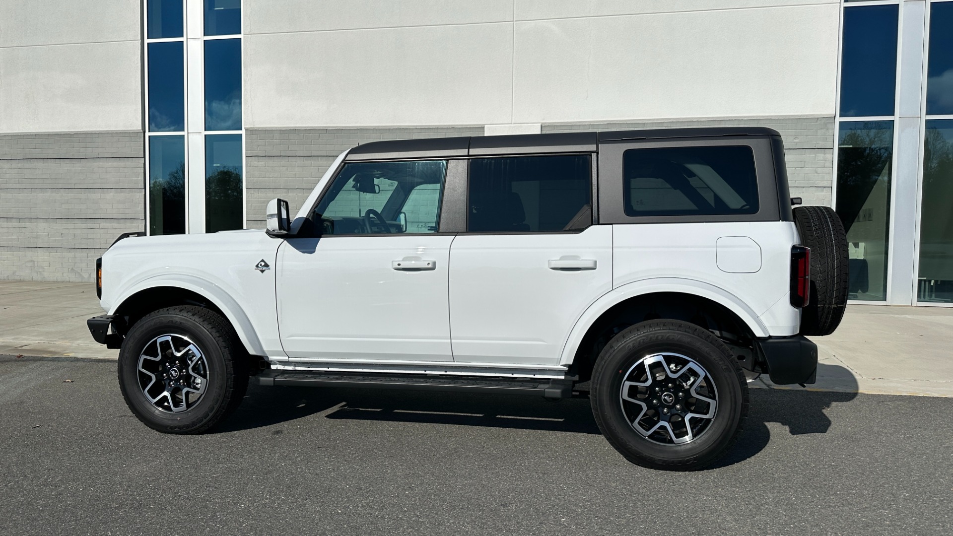 Used 2022 Ford Bronco ADVANCED / OUTER BANKS SERIES / HARD TOP