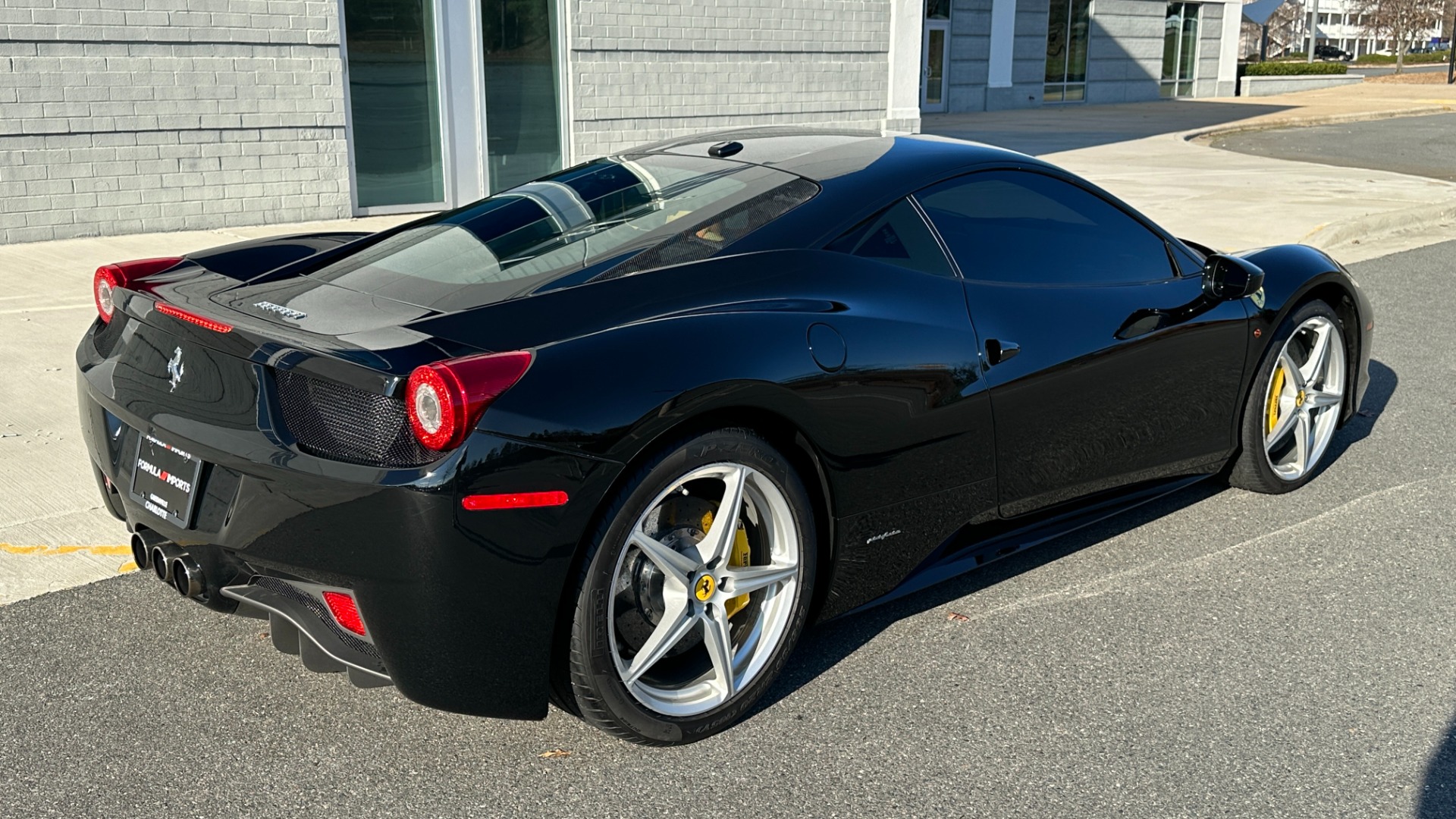 Used 2010 Ferrari 458 Italia CARBON FIBER TRIM / SCUDERIA SHIELDS / DAYTONA SEATS / LED STEERING WHEEL for sale $219,462 at Formula Imports in Charlotte NC 28227 10