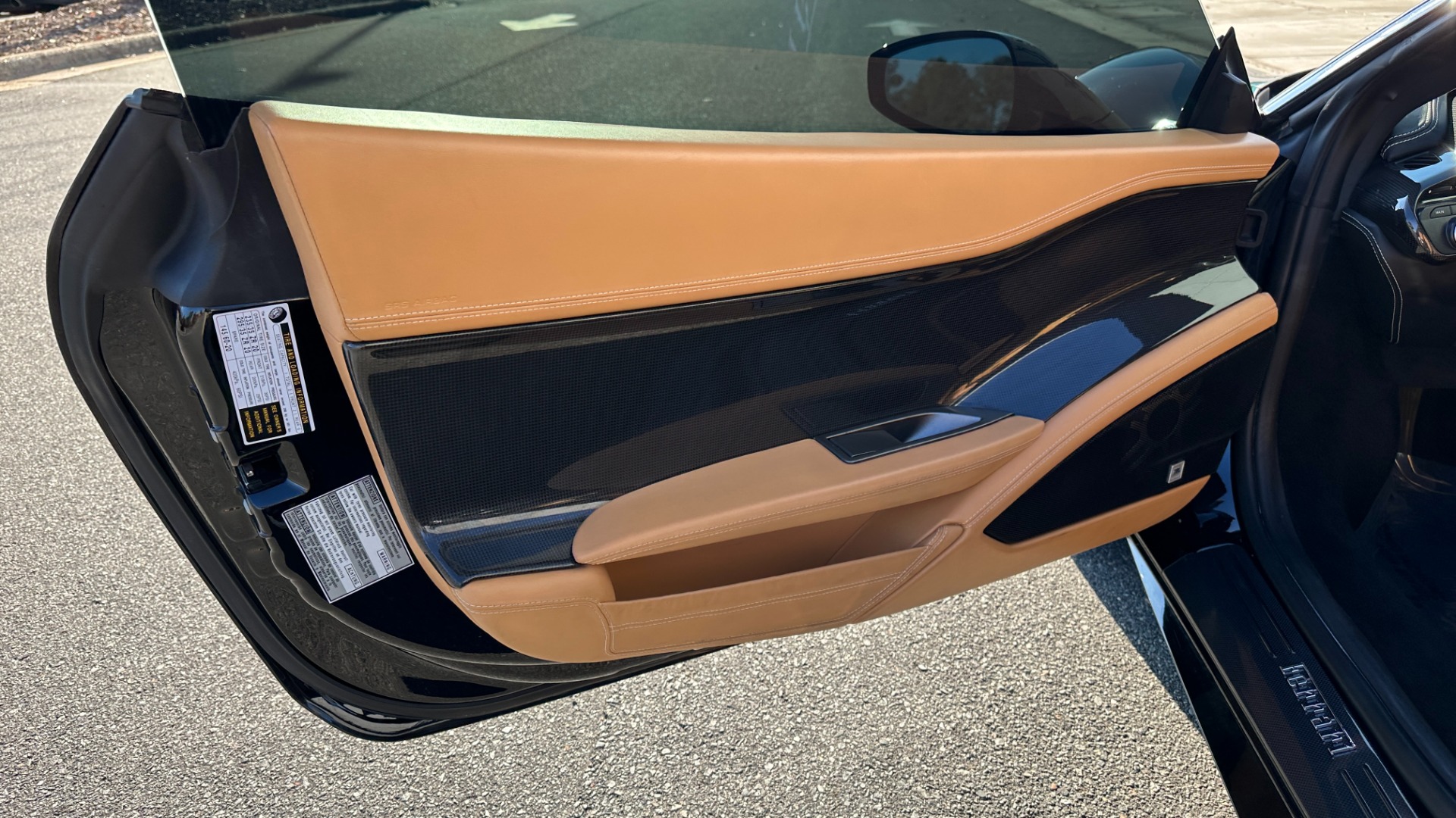Used 2010 Ferrari 458 Italia CARBON FIBER TRIM / SCUDERIA SHIELDS / DAYTONA SEATS / LED STEERING WHEEL for sale $219,462 at Formula Imports in Charlotte NC 28227 11
