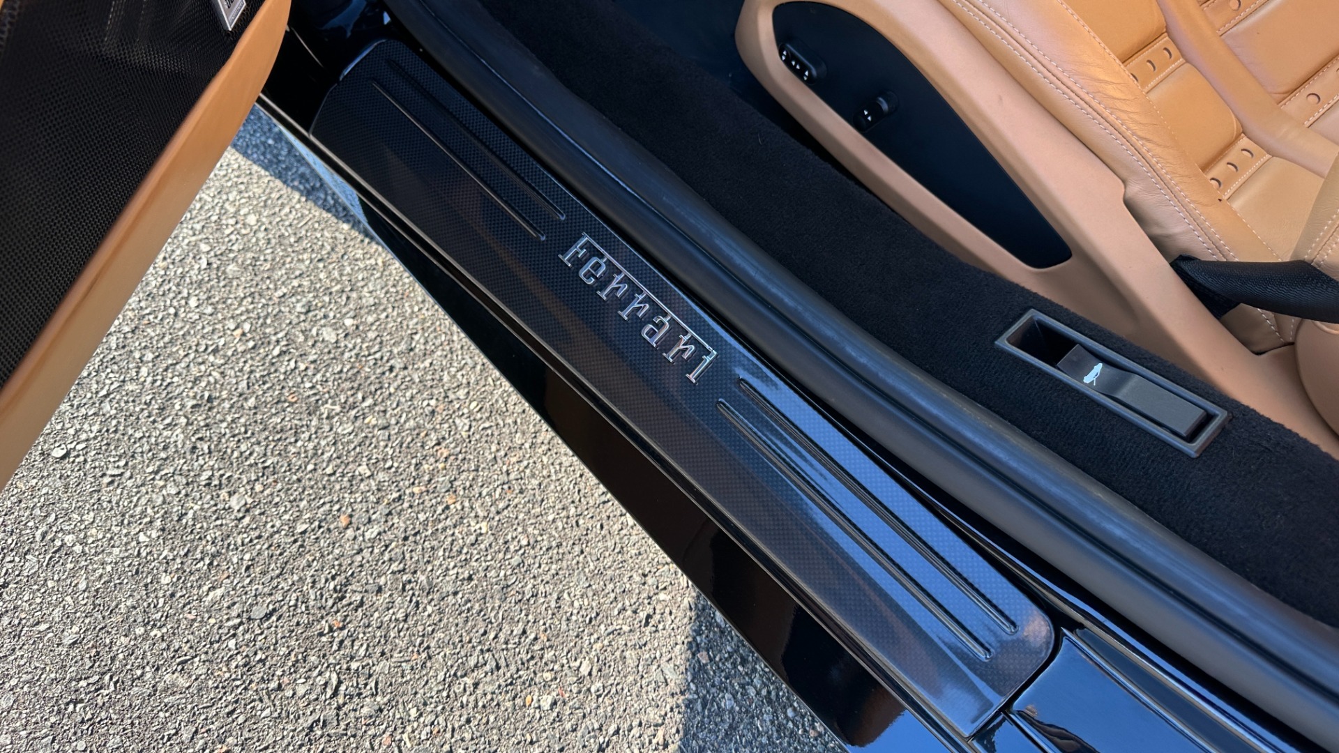 Used 2010 Ferrari 458 Italia CARBON FIBER TRIM / SCUDERIA SHIELDS / DAYTONA SEATS / LED STEERING WHEEL for sale $219,462 at Formula Imports in Charlotte NC 28227 19