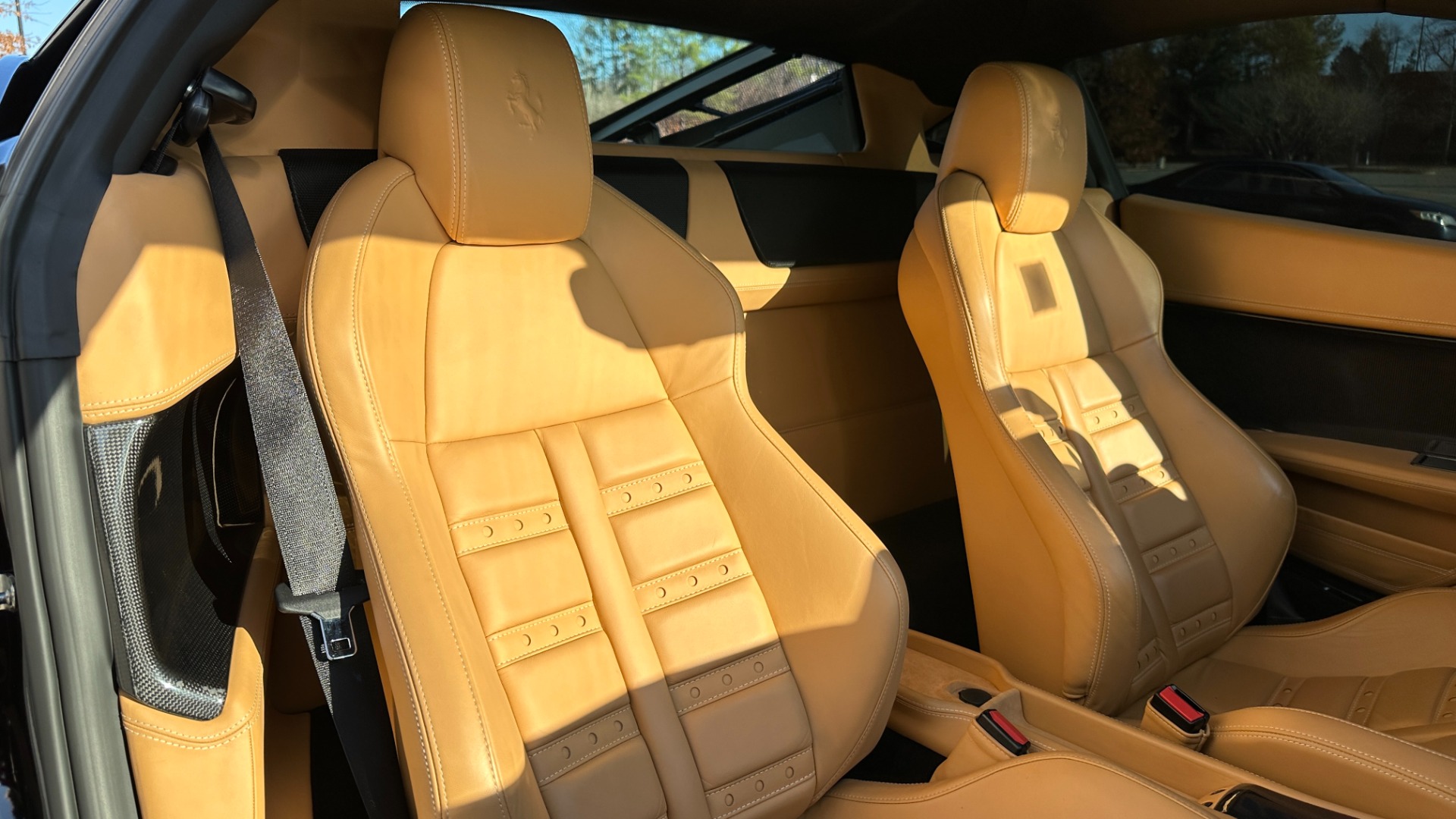 Used 2010 Ferrari 458 Italia CARBON FIBER TRIM / SCUDERIA SHIELDS / DAYTONA SEATS / LED STEERING WHEEL for sale $219,462 at Formula Imports in Charlotte NC 28227 32