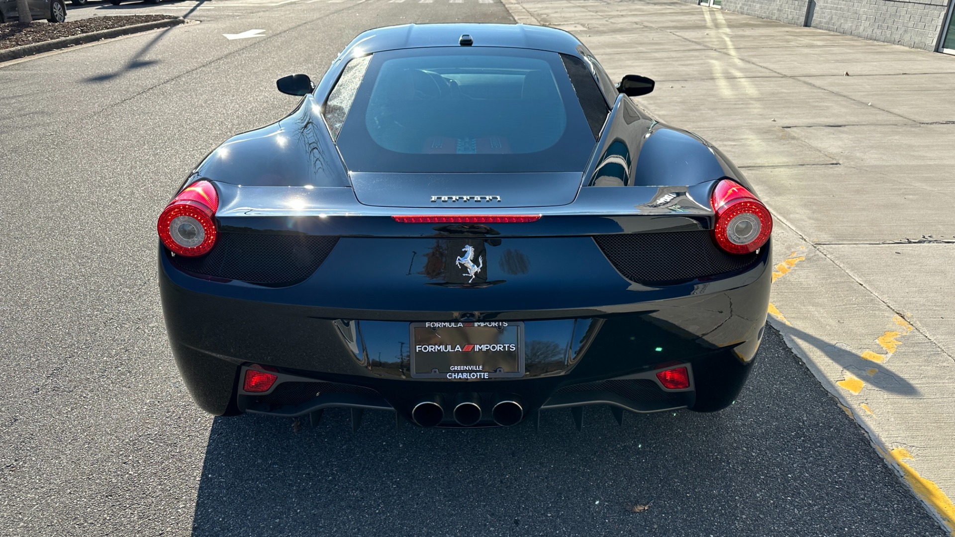 Used 2010 Ferrari 458 Italia CARBON FIBER TRIM / SCUDERIA SHIELDS / DAYTONA SEATS / LED STEERING WHEEL for sale $219,462 at Formula Imports in Charlotte NC 28227 5