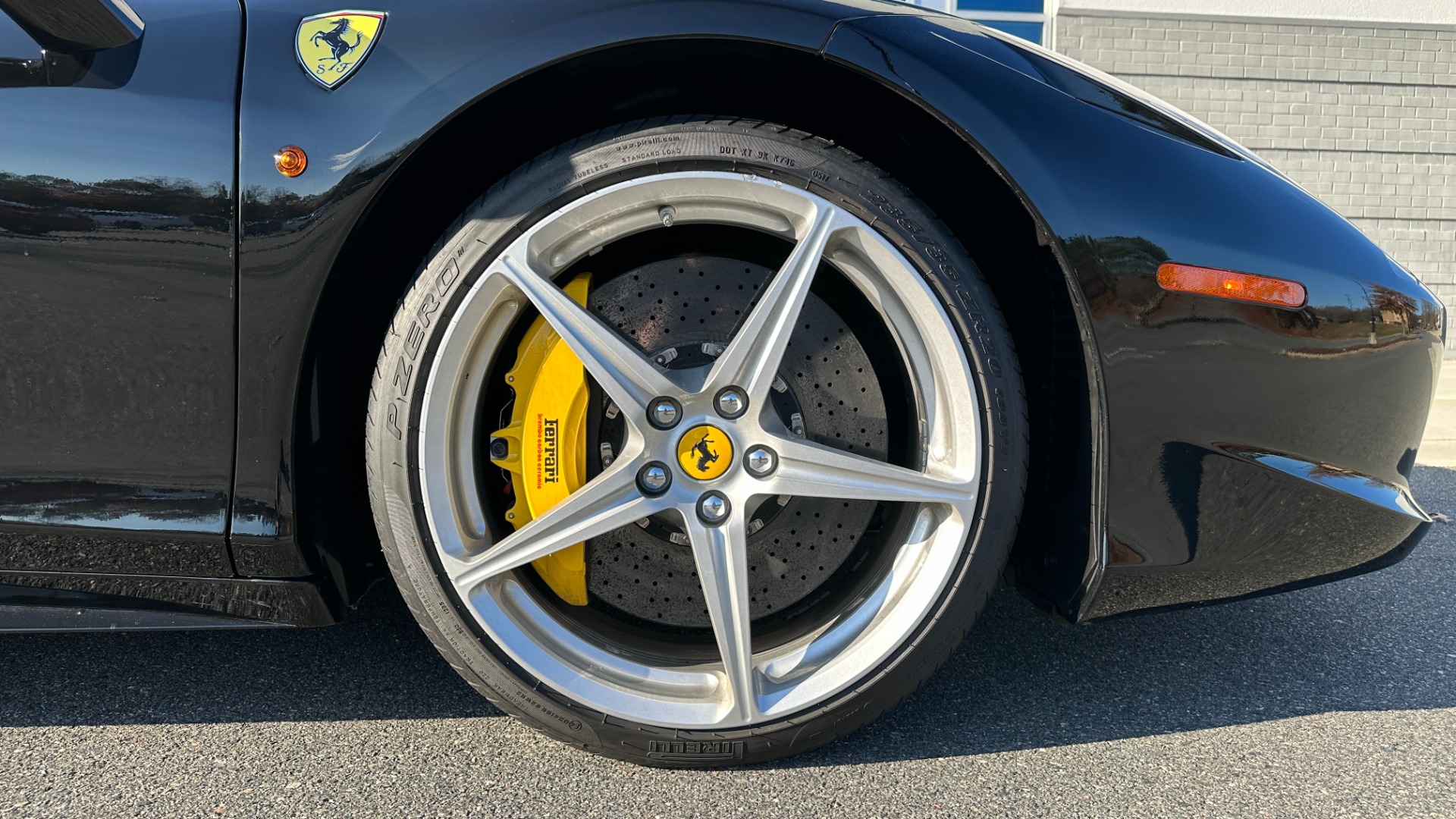 Used 2010 Ferrari 458 Italia CARBON FIBER TRIM / SCUDERIA SHIELDS / DAYTONA SEATS / LED STEERING WHEEL for sale $219,462 at Formula Imports in Charlotte NC 28227 60