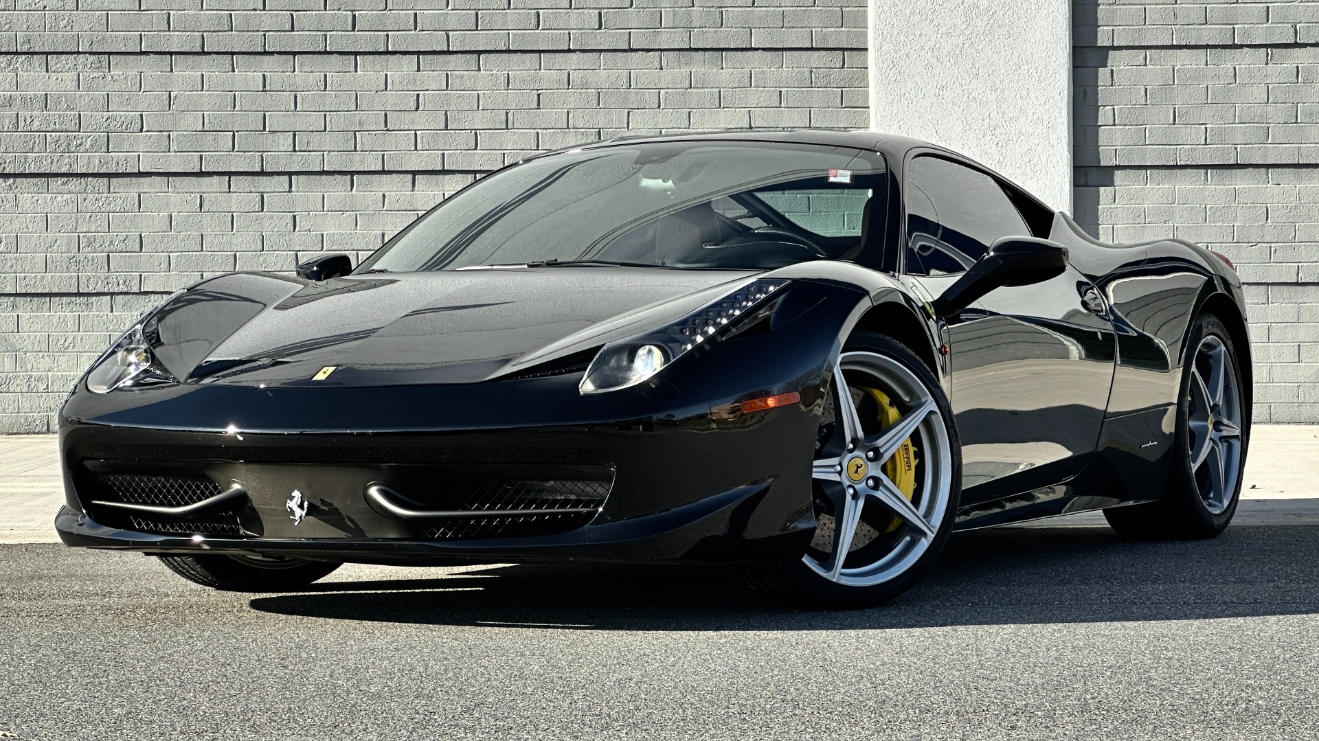 Used 2010 Ferrari 458 Italia CARBON FIBER TRIM / SCUDERIA SHIELDS / DAYTONA SEATS / LED STEERING WHEEL for sale $219,462 at Formula Imports in Charlotte NC 28227 1