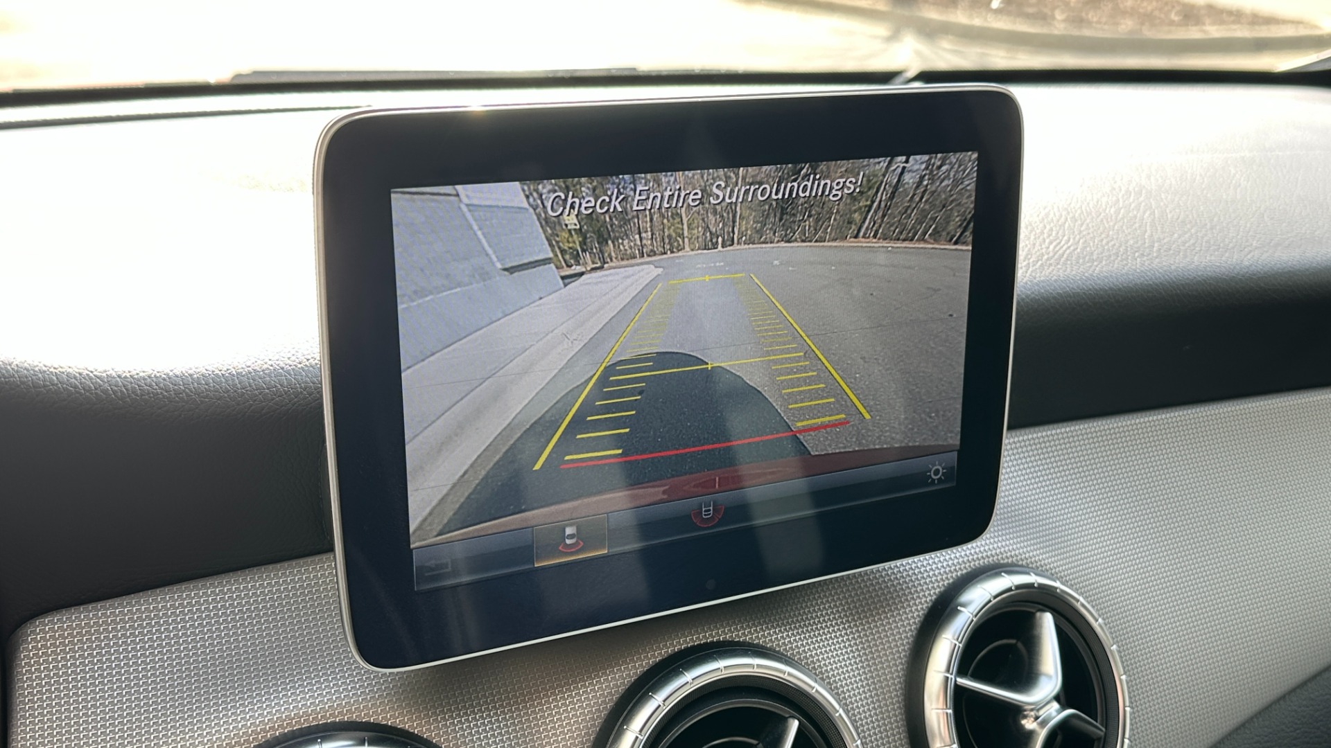 Used 2019 Mercedes-Benz CLA CLA 250 / APPLE CARPLAY / 17IN WHEELS / COMFORT SUSPENSION / BLINDSPOT for sale $27,995 at Formula Imports in Charlotte NC 28227 17