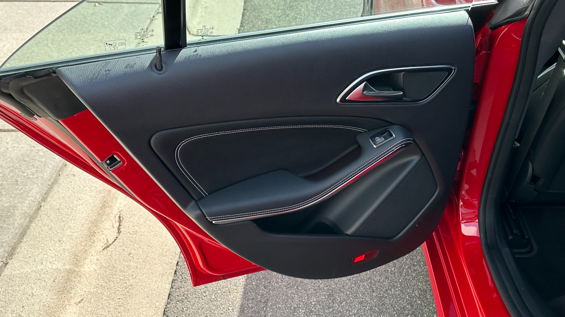 Used 2019 Mercedes-Benz CLA CLA 250 / APPLE CARPLAY / 17IN WHEELS / COMFORT SUSPENSION / BLINDSPOT for sale $27,995 at Formula Imports in Charlotte NC 28227 18